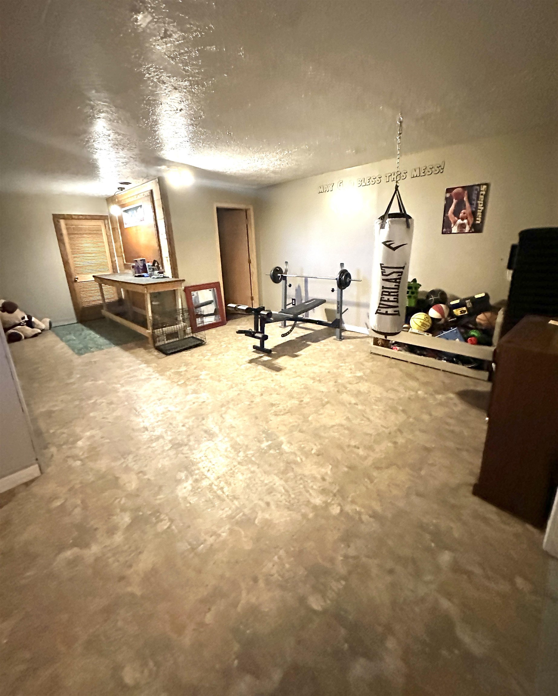 2 Crown Circle Property Photo 17