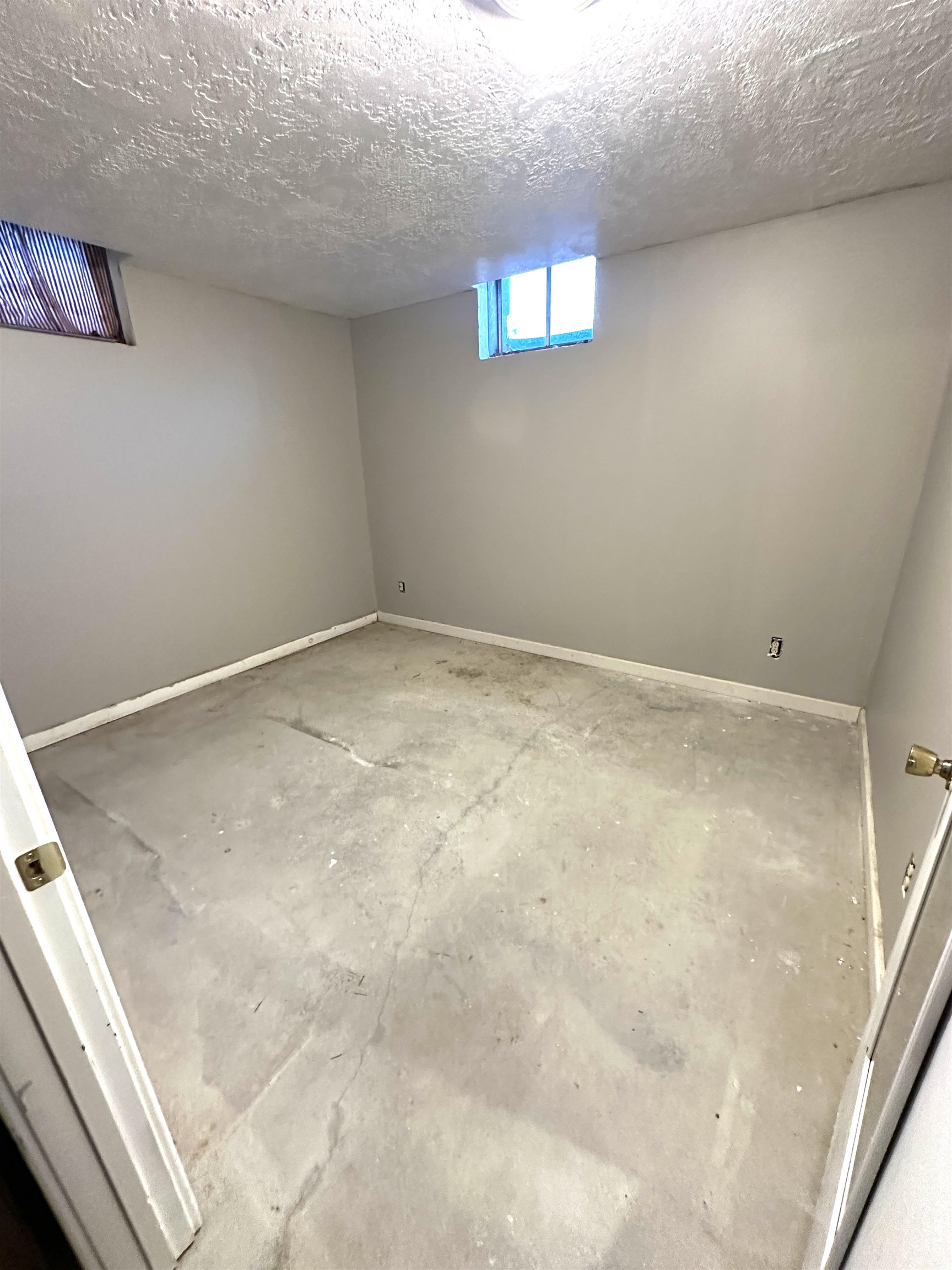 2 Crown Circle Property Photo 20