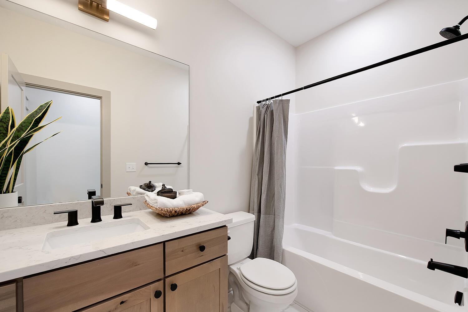 8381 E Summerside Pl Property Photo 23