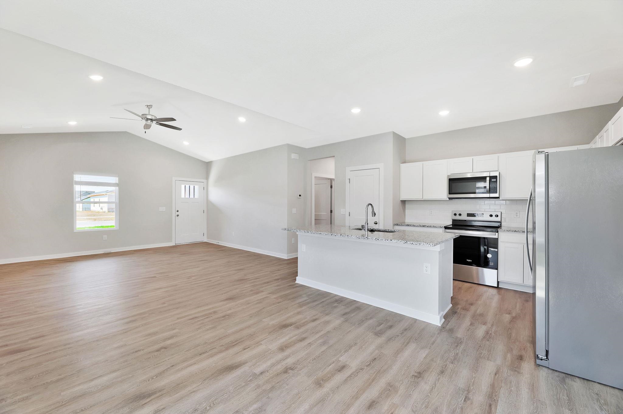 1408 Sedgwick St Property Photo 8