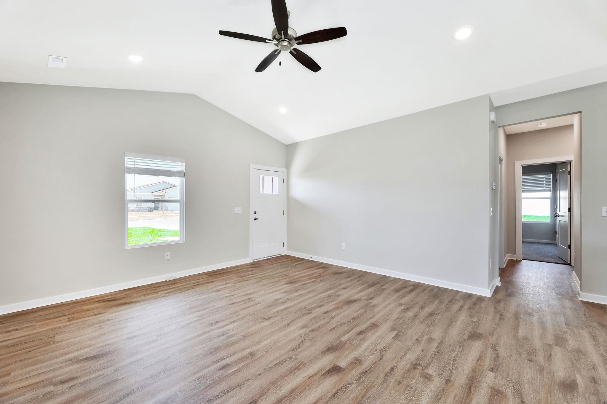 1408 Sedgwick St Property Photo 12