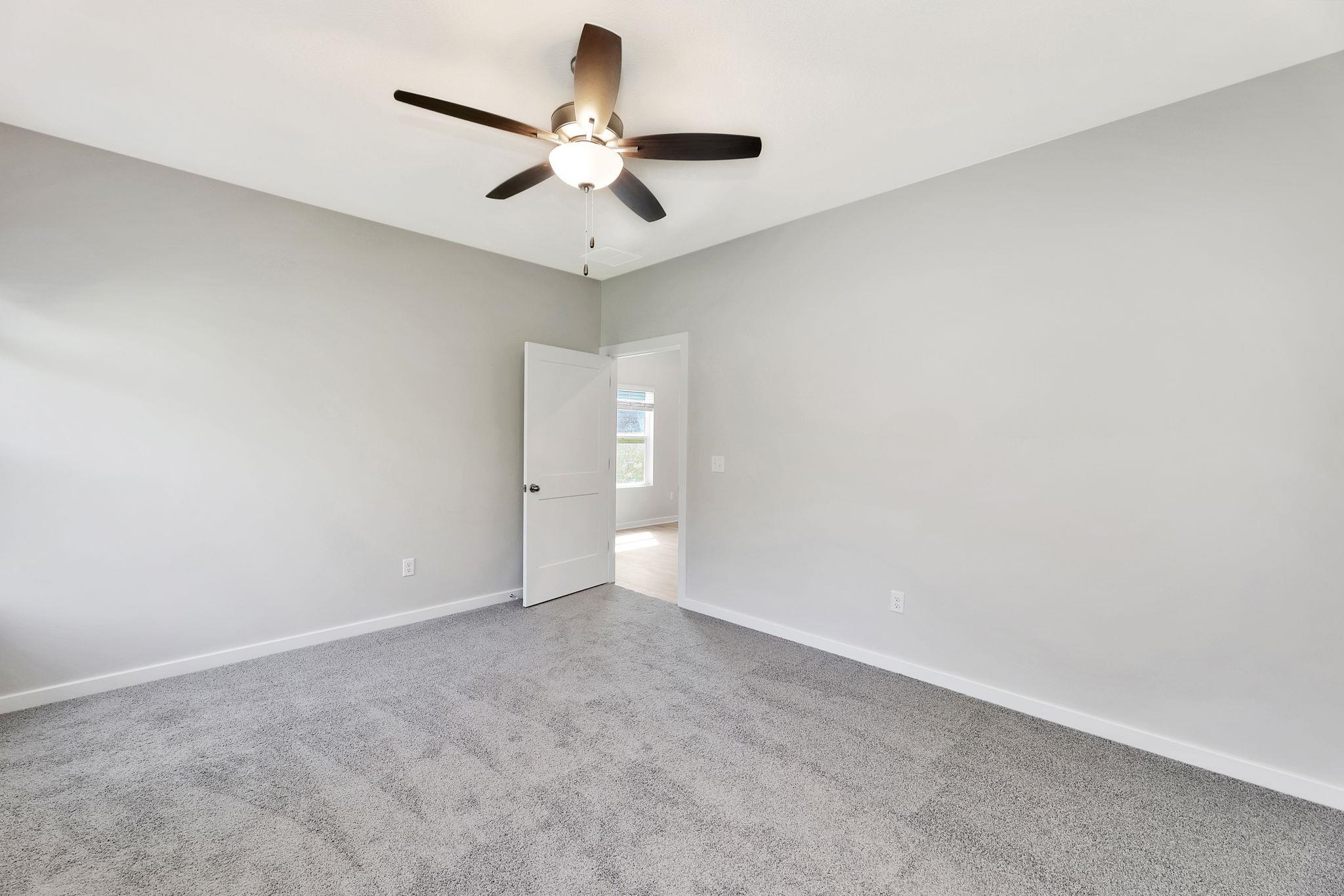 1408 Sedgwick St Property Photo 14