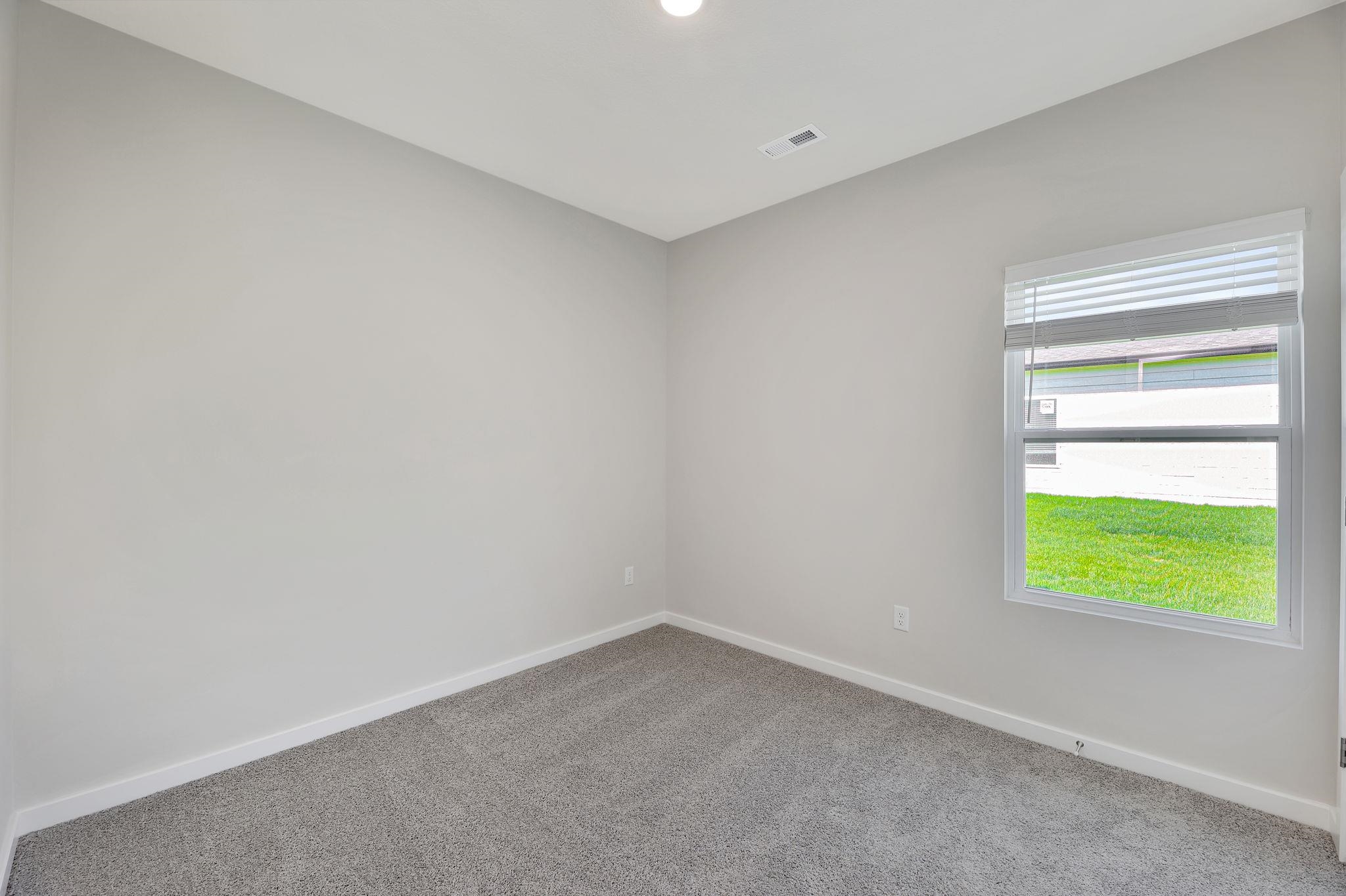 1408 Sedgwick St Property Photo 22