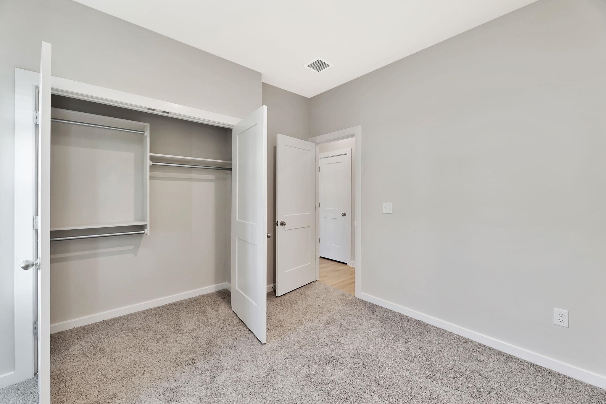 1408 Sedgwick St Property Photo 24