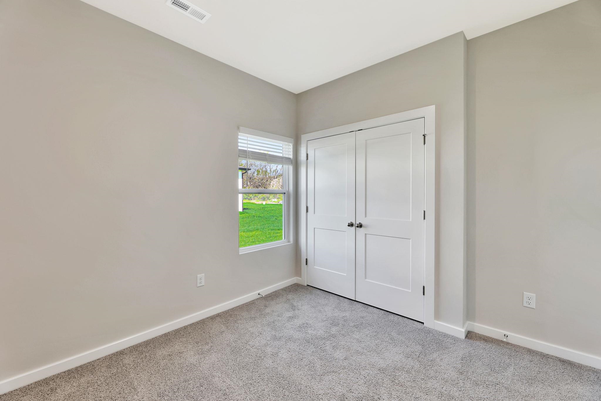 1408 Sedgwick St Property Photo 25