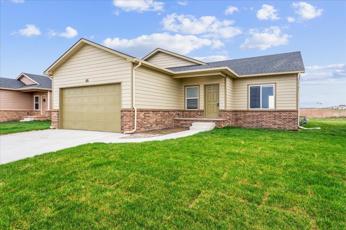 5138 N Toben Dr Property Photo 2