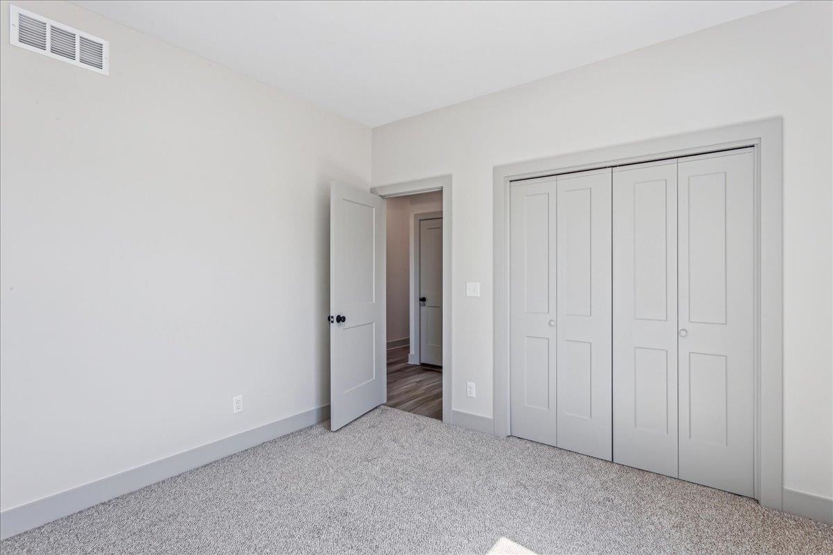 2135 E Cedar Tree St Property Photo 19