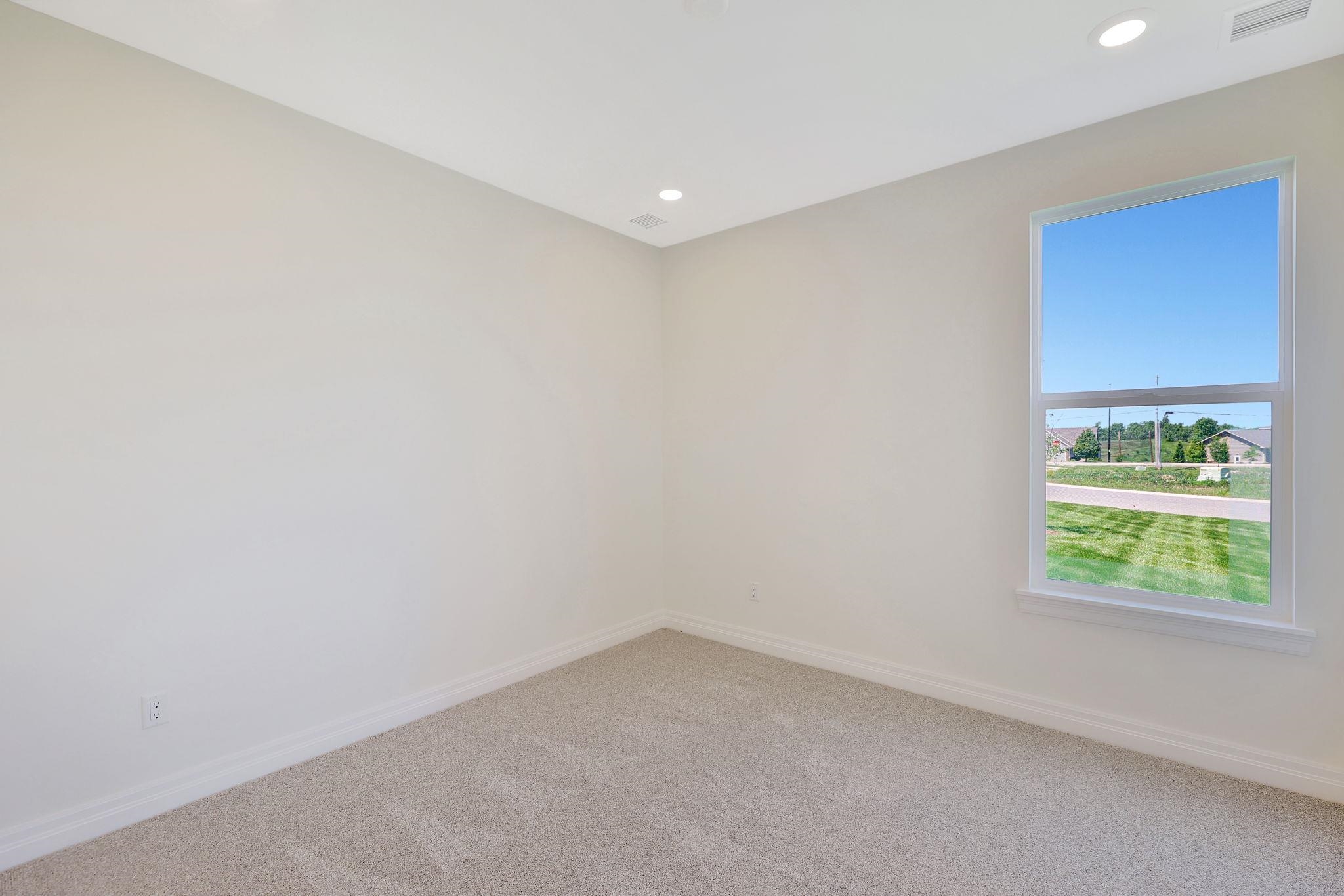 826 N Speyside Cir Property Photo 10