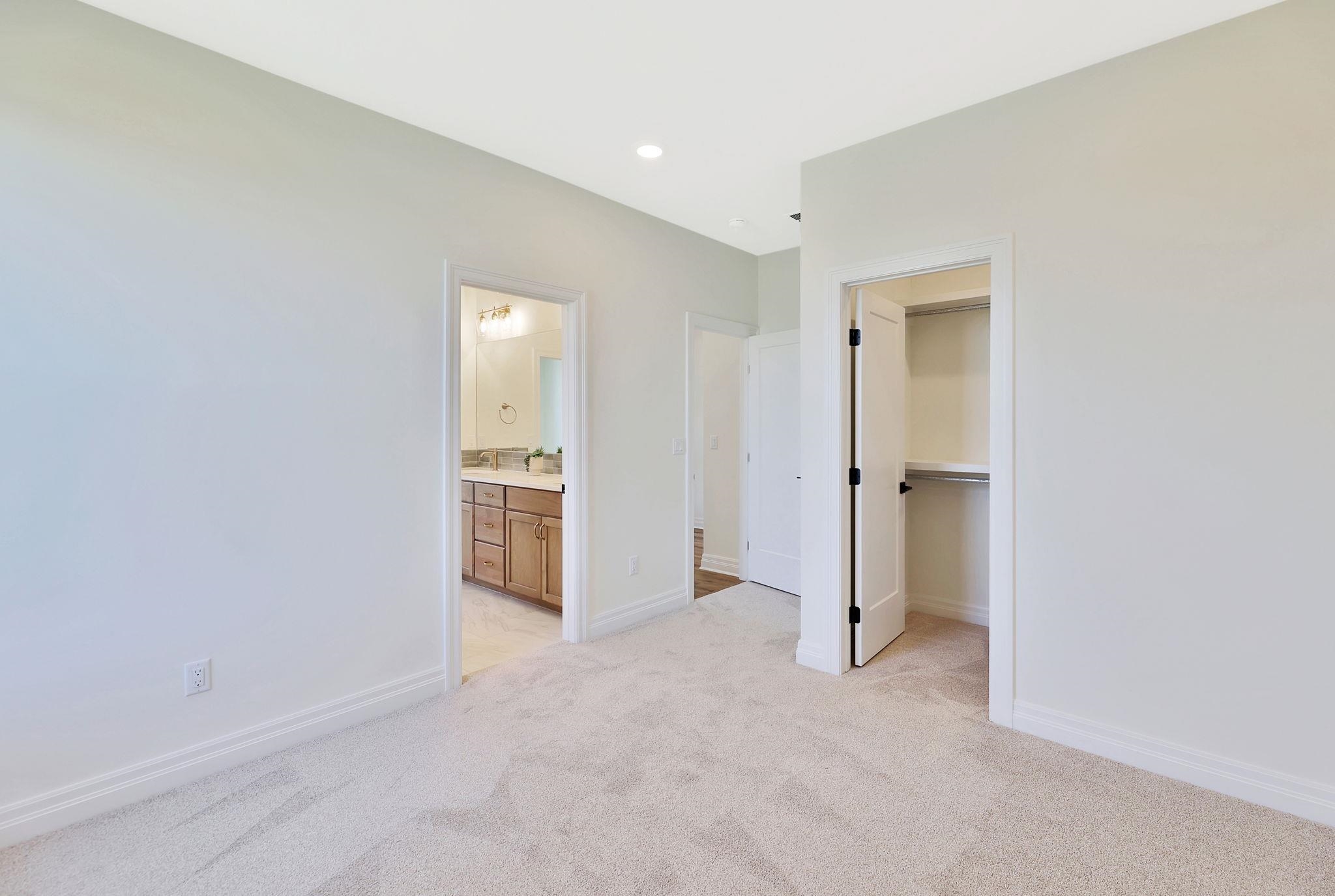 826 N Speyside Cir Property Photo 11