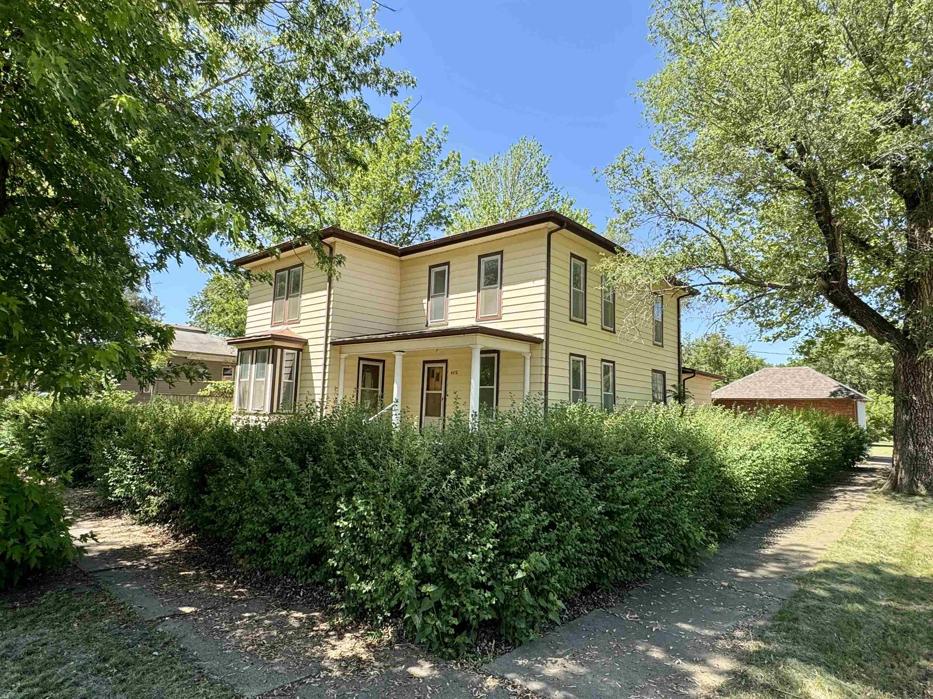 602 Spring St Property Photo 1