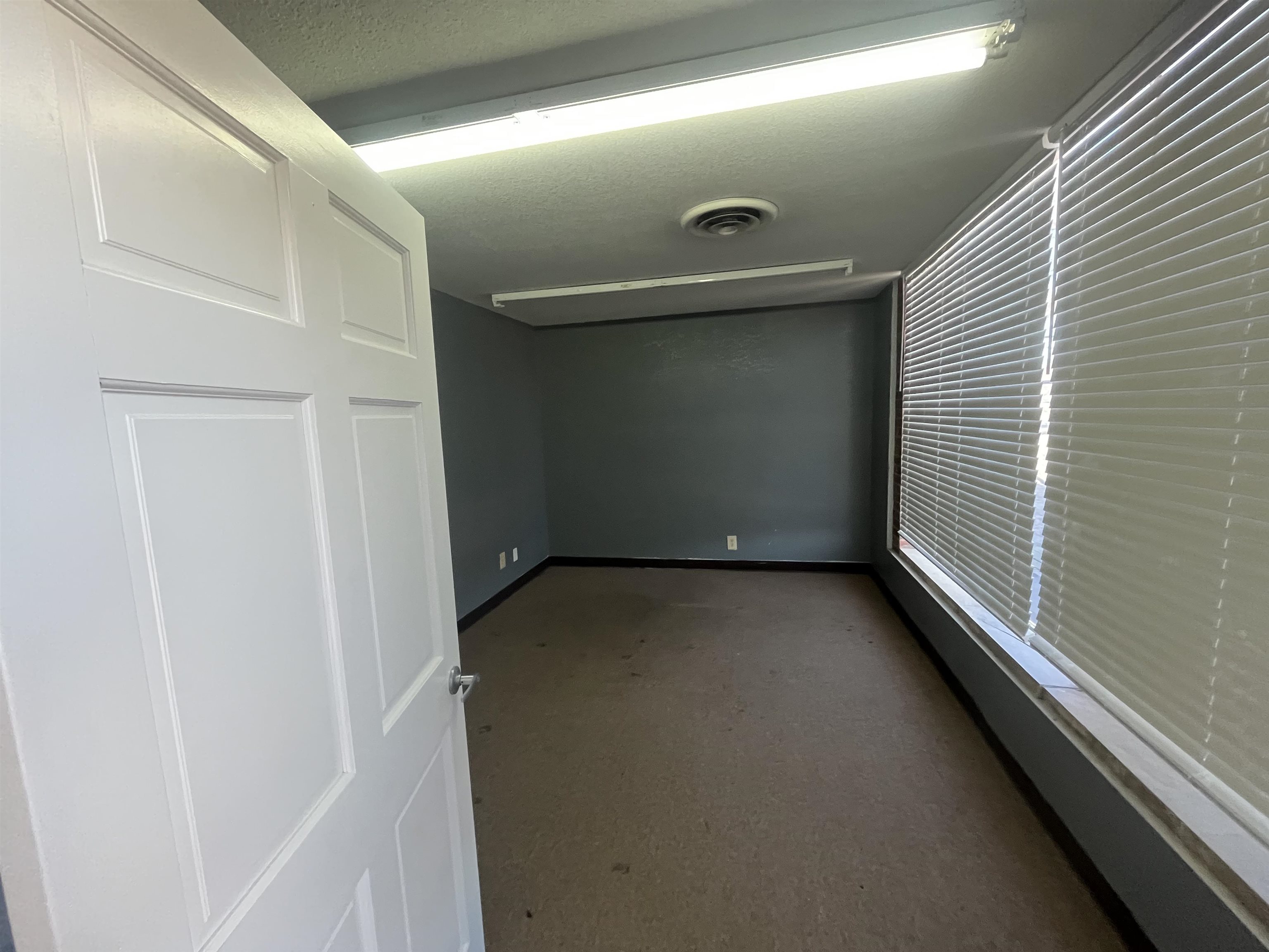 611 S Emporia Property Photo 13