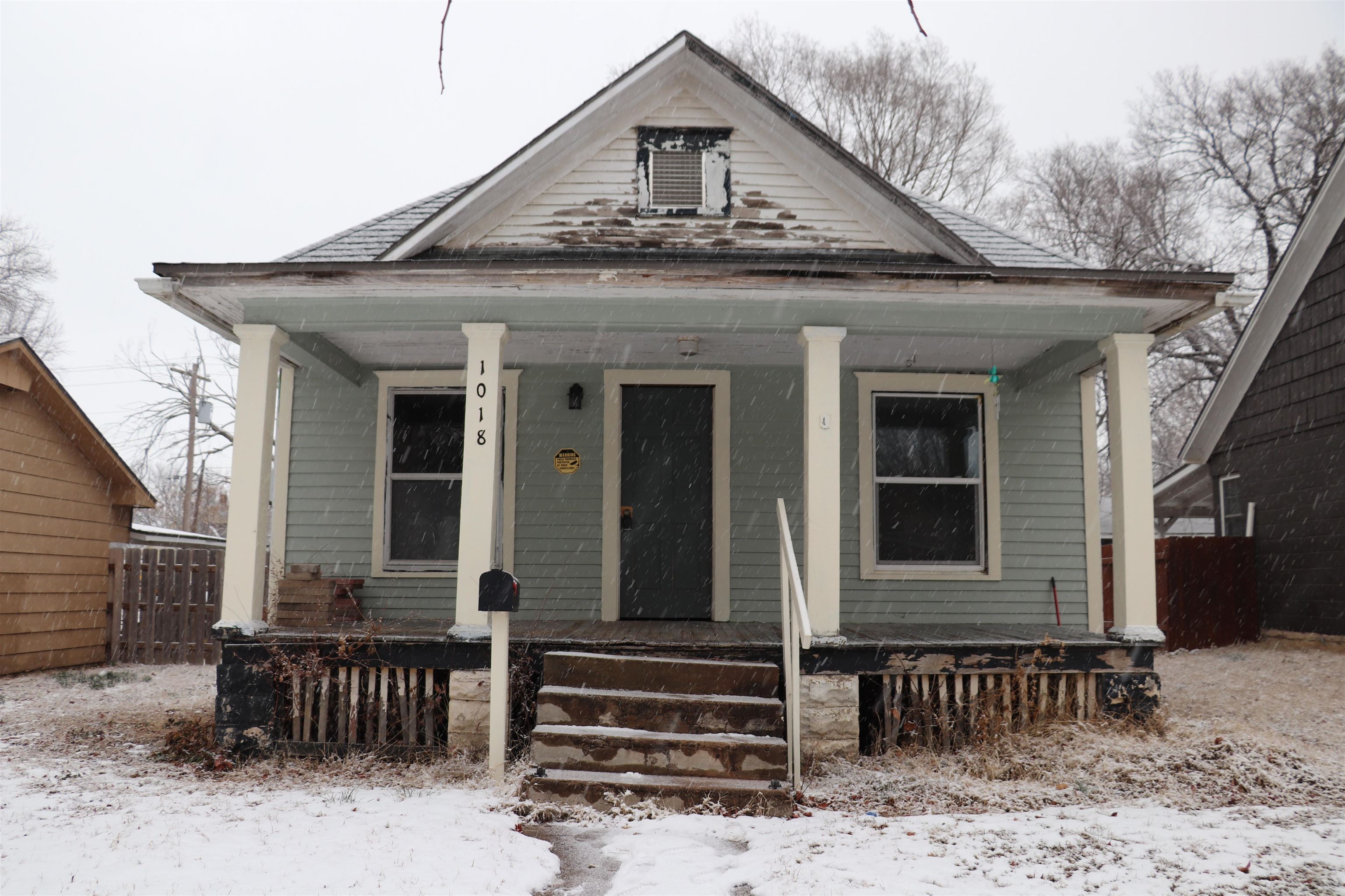 1018 E 6th