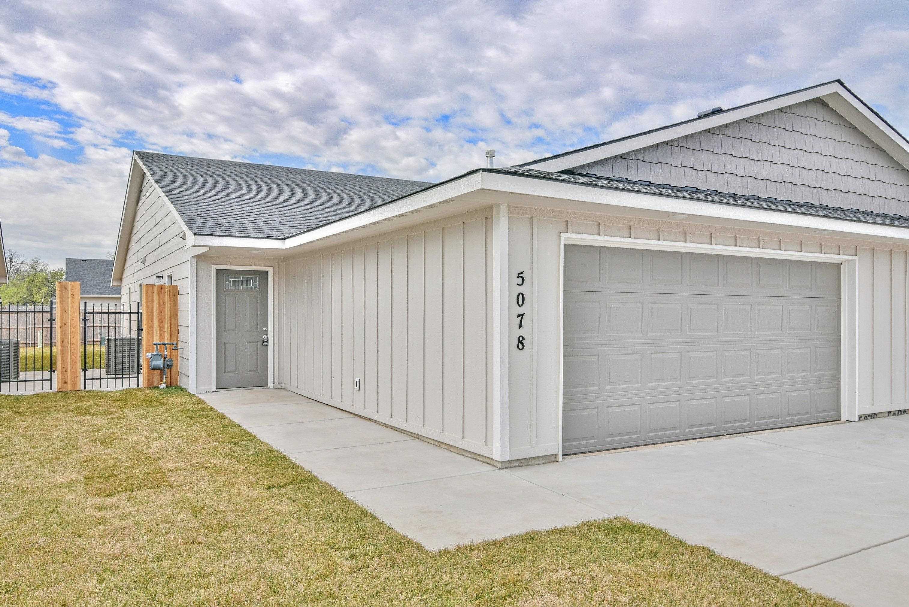 5078 S Sycamore Ct Property Photo 1