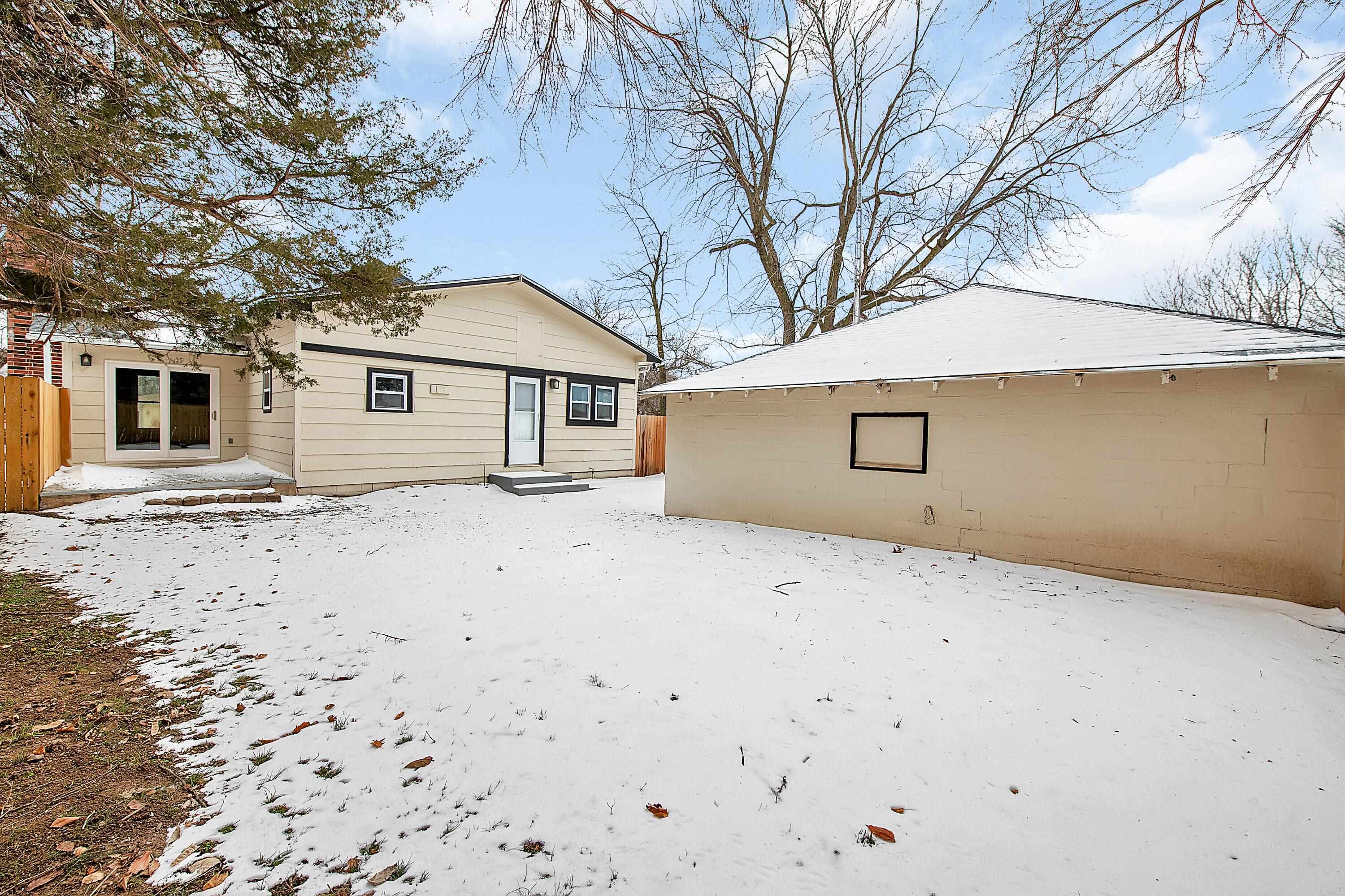 318 S Cranmer St Property Photo 35