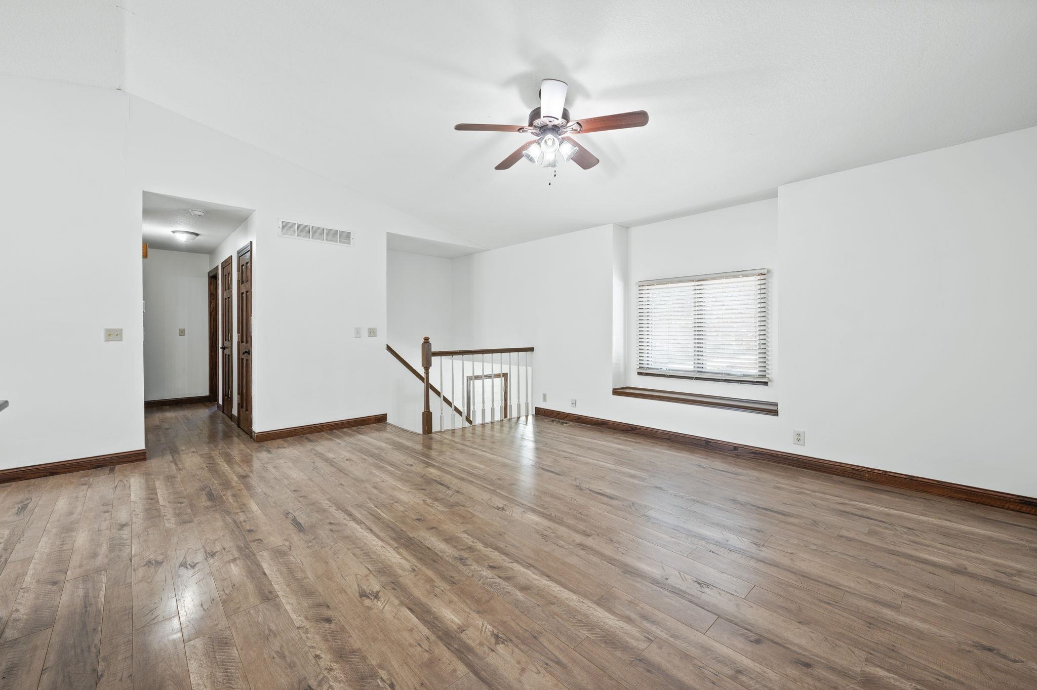 410 N Huntington Rd Property Photo 7