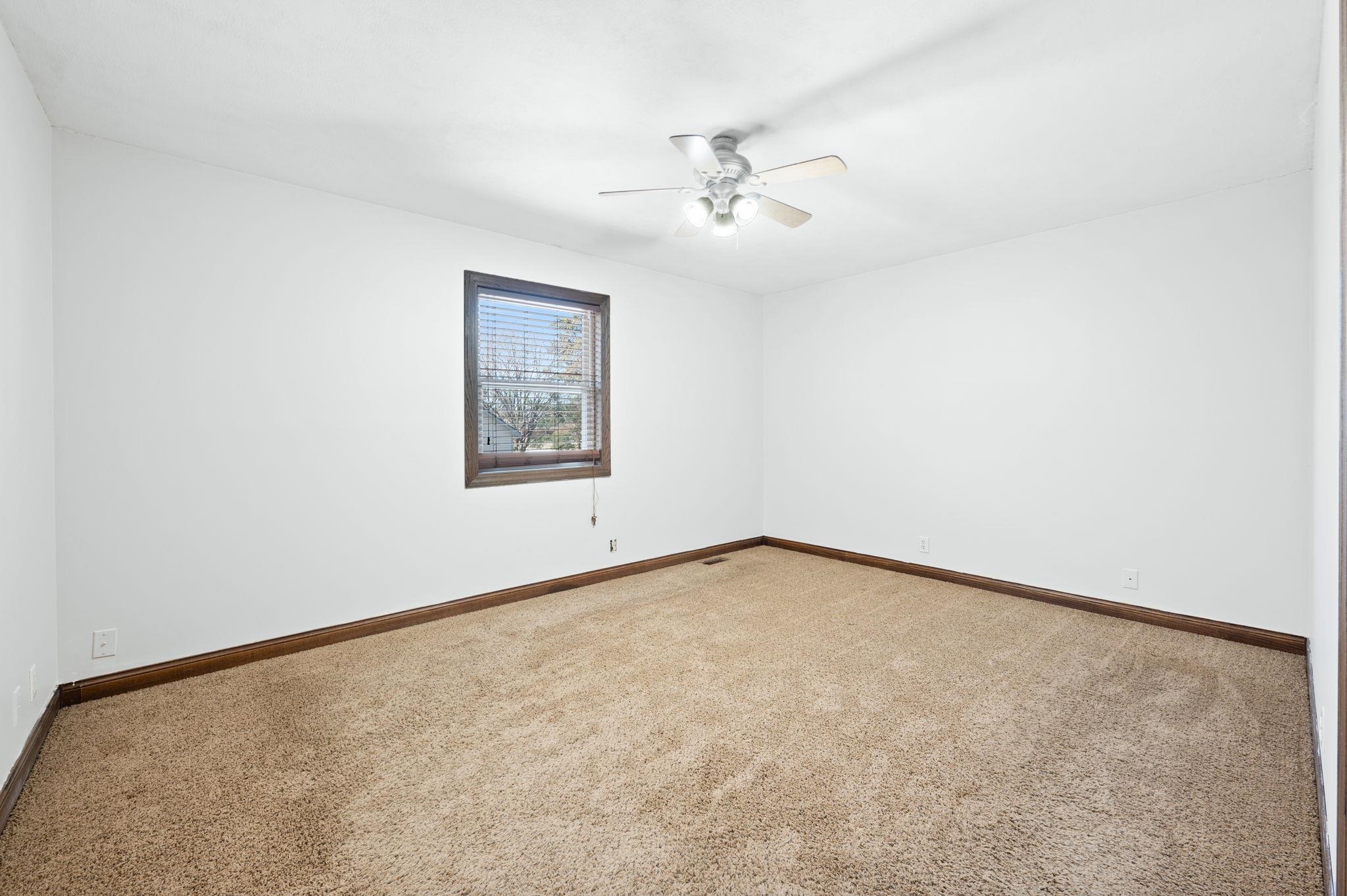 410 N Huntington Rd Property Photo 13