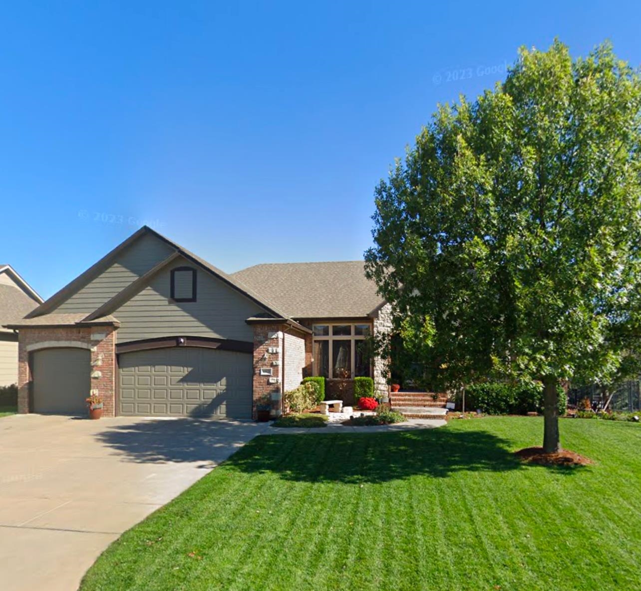 13121 E Bridlewood Ct Property Photo 1