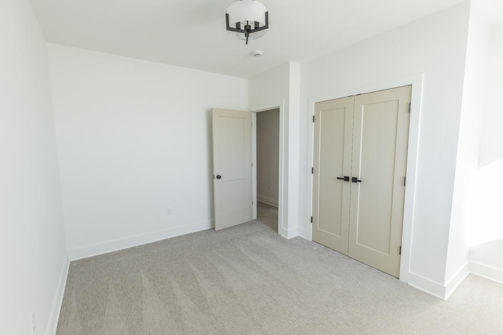 2540 Rosebud Ln Property Photo 11