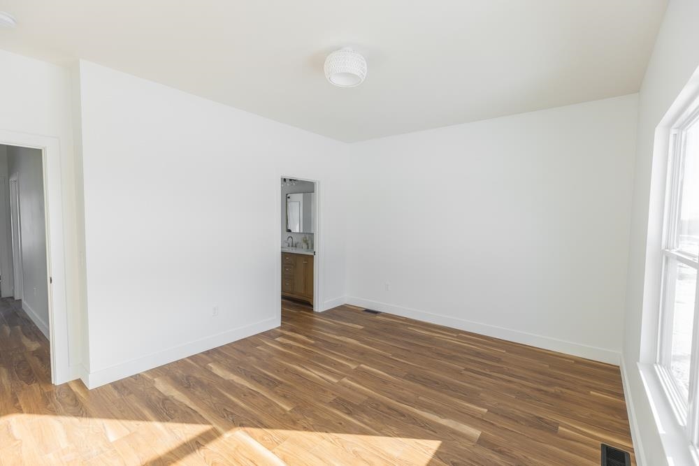 2540 Rosebud Ln Property Photo 12