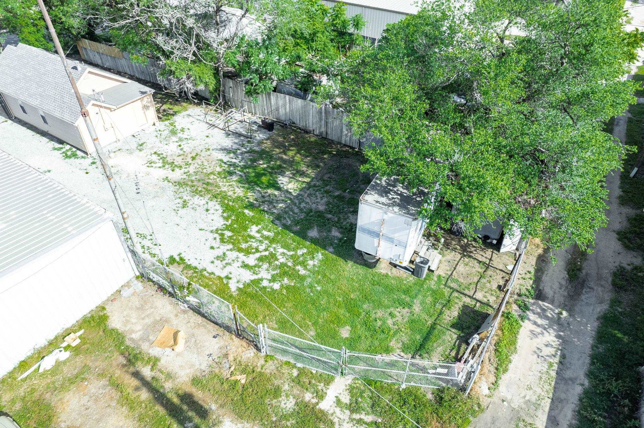 1528 S Walnut St Property Photo 21
