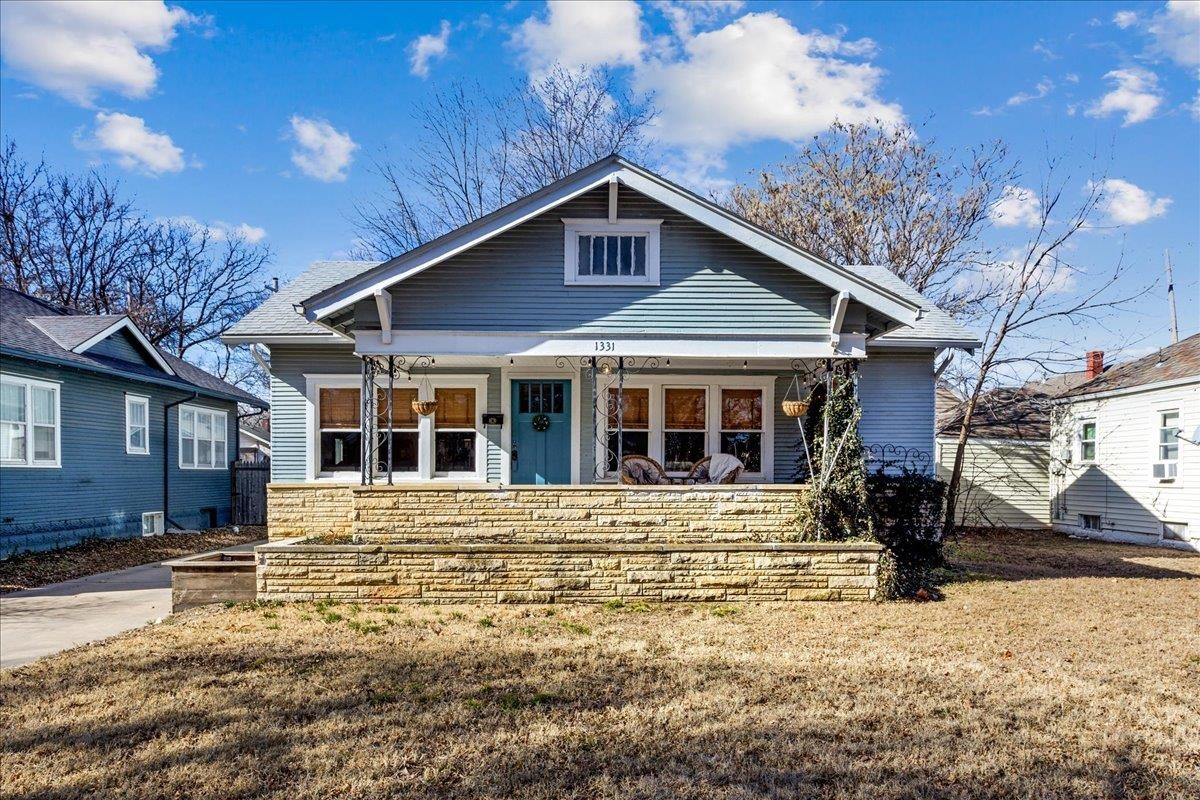 1331 N Coolidge Ave Property Photo 1
