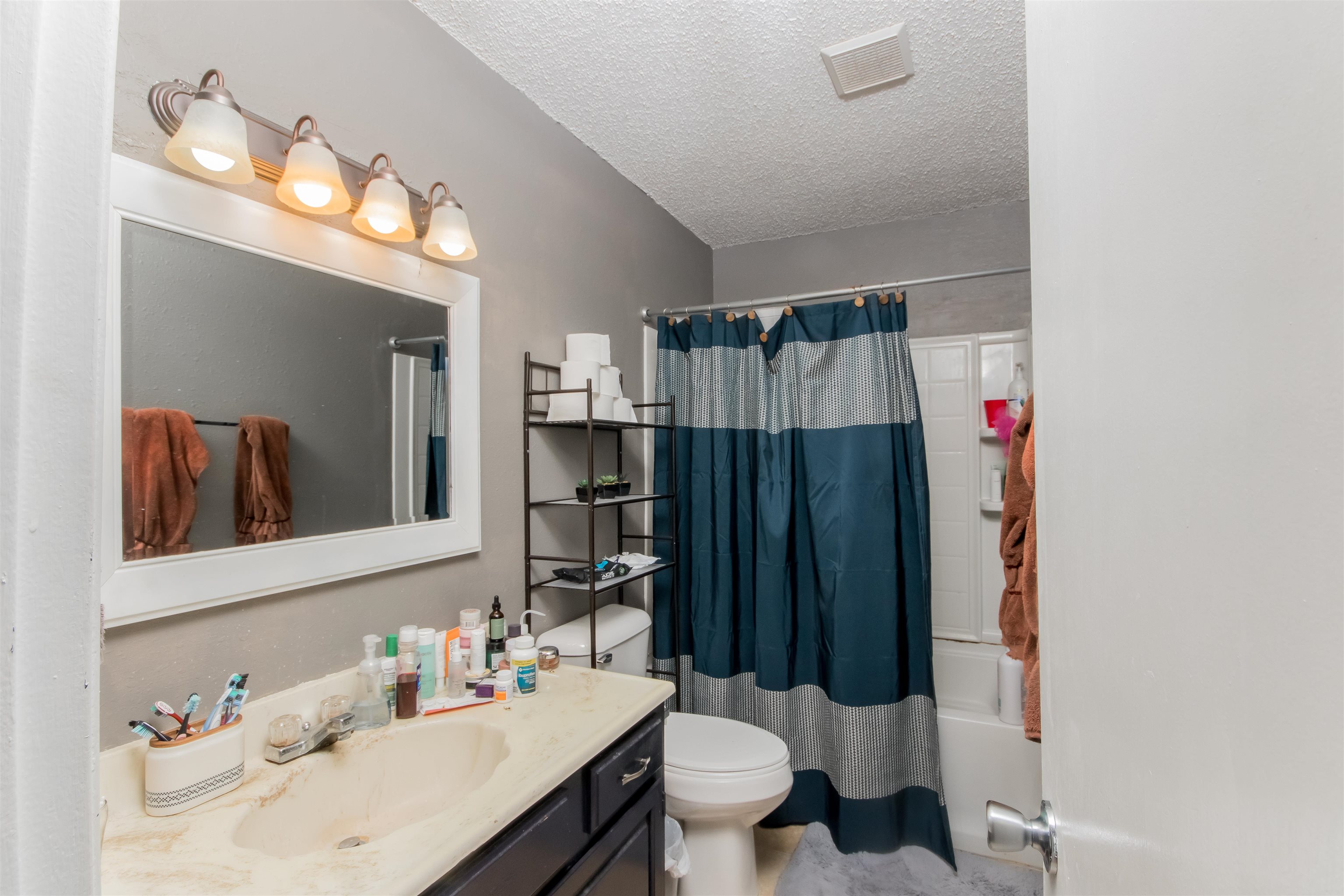 8726-8728 E Lakeland Cir Property Photo 8