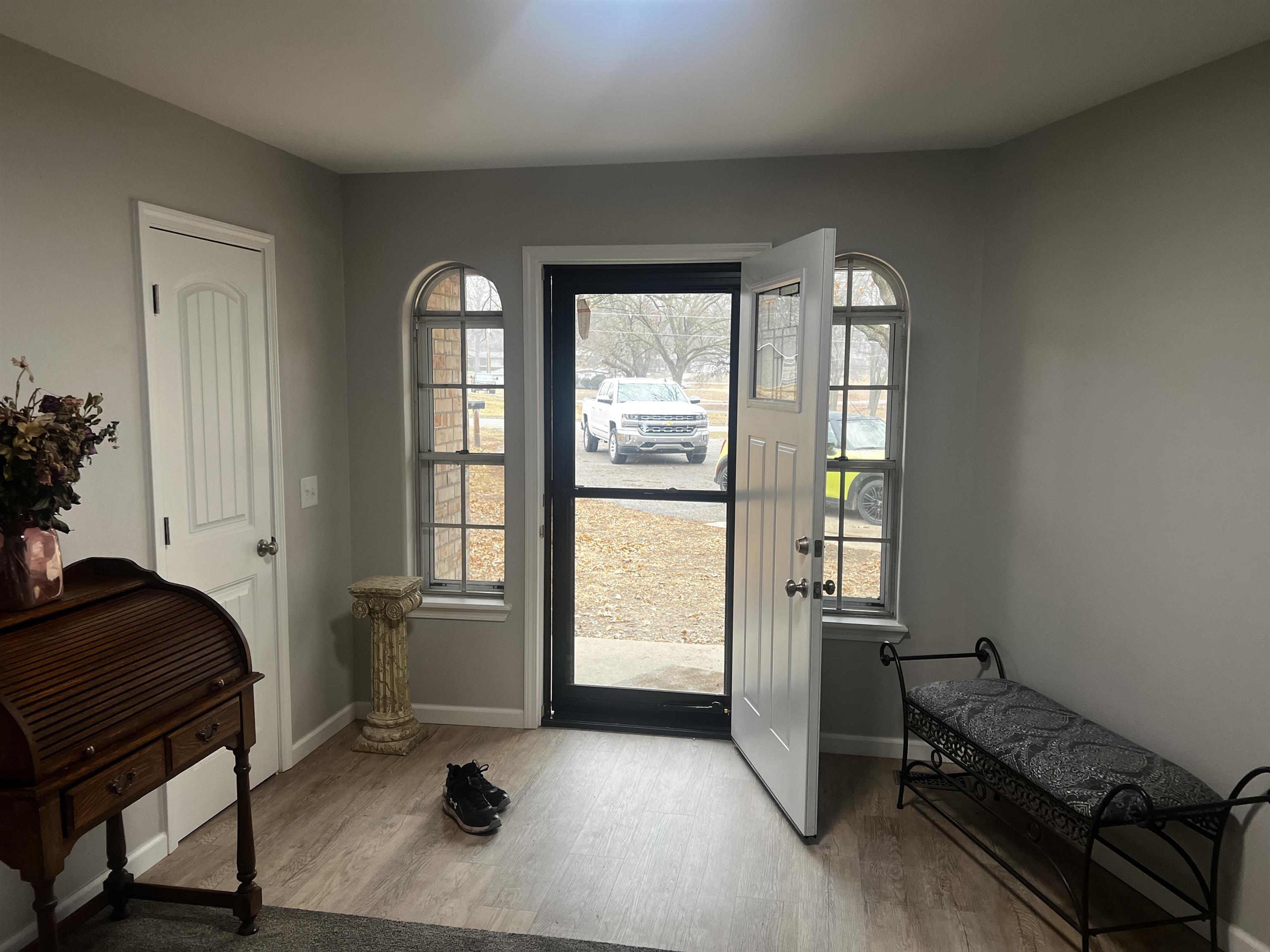 1720 E Madison Property Photo 4
