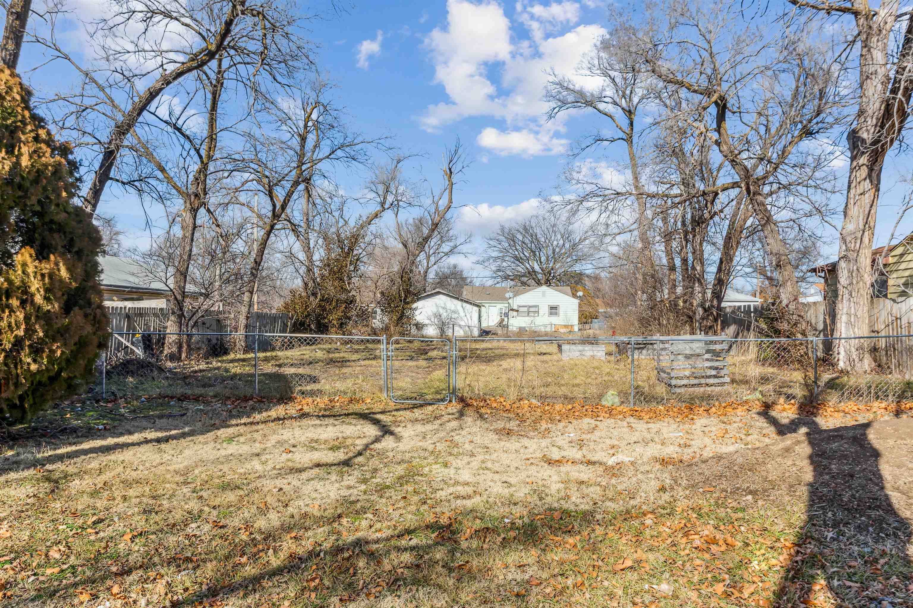 2700 Block E Ethel Property Photo 10
