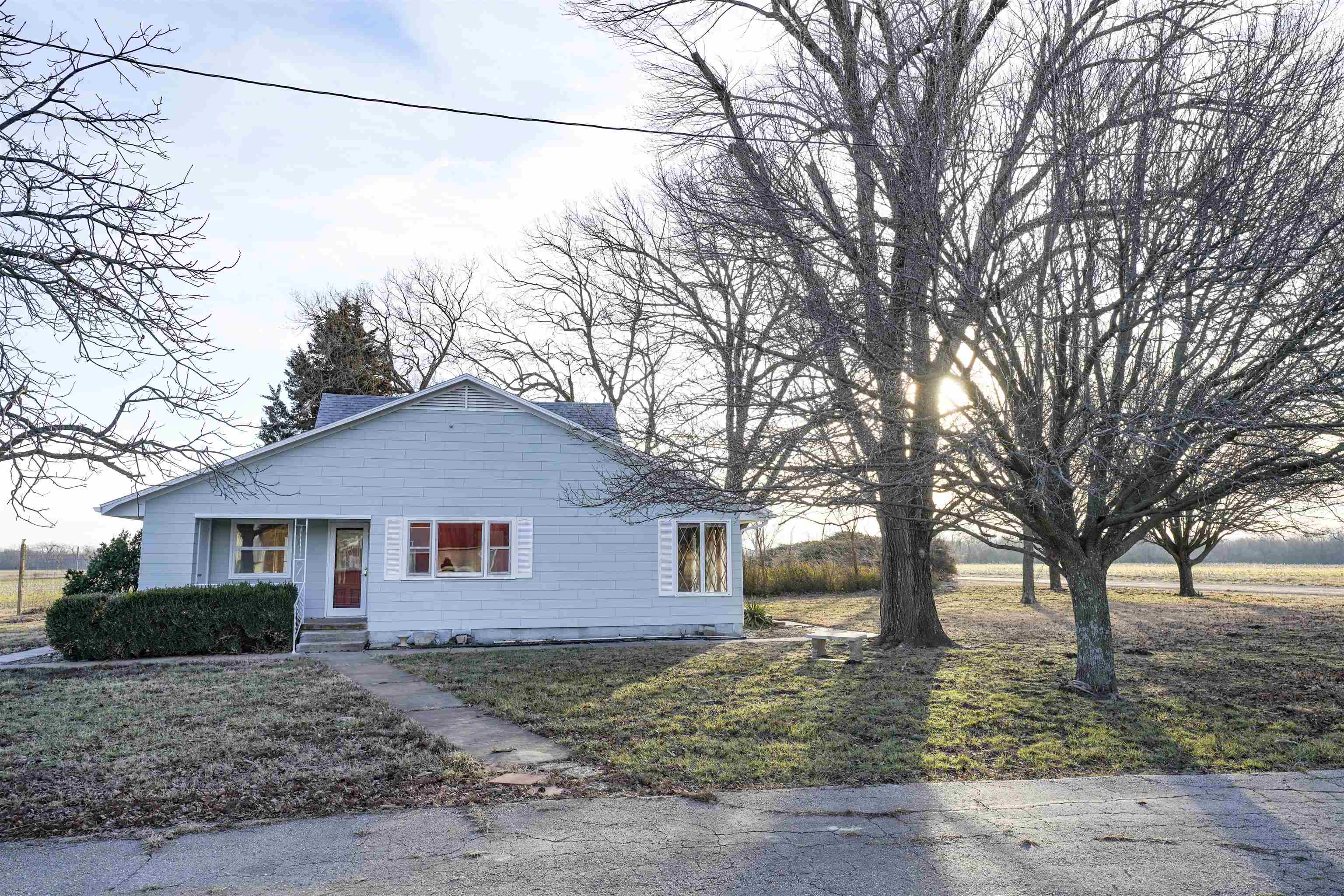 22584 2100 Rd Property Photo 7