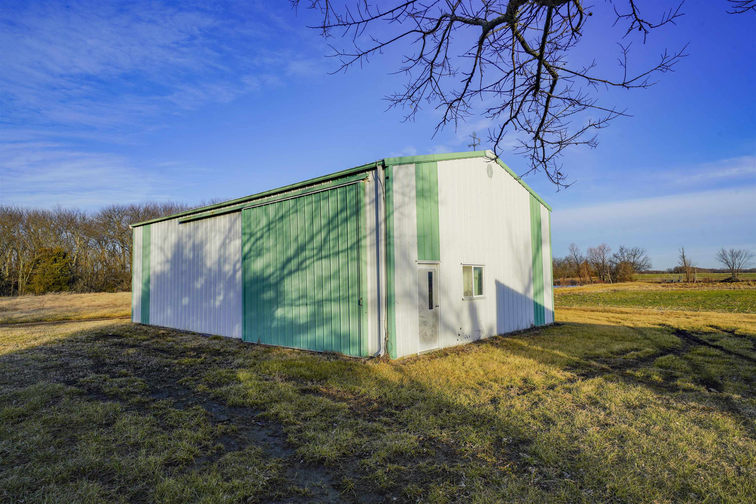 22584 2100 Rd Property Photo 24