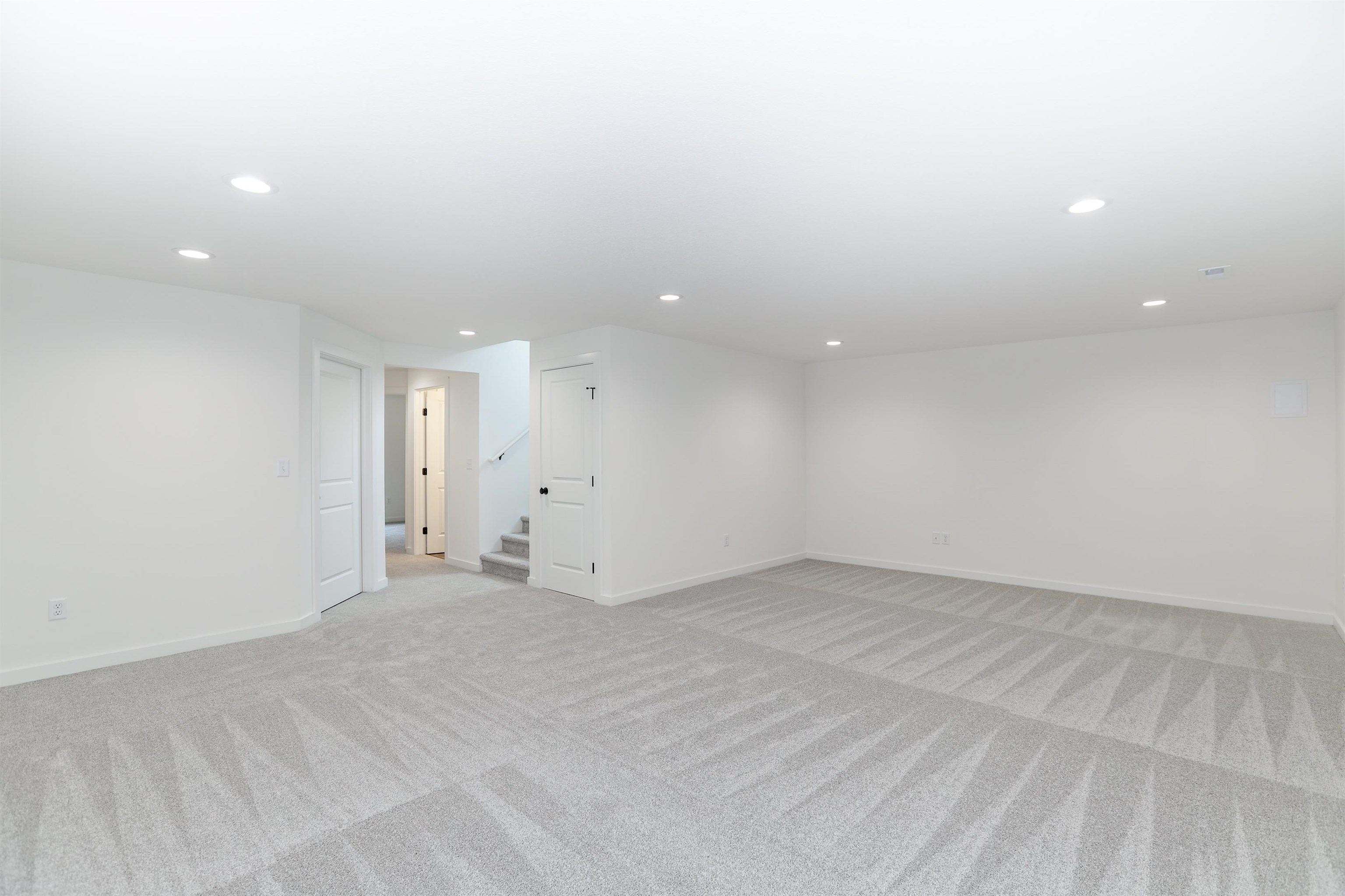 5385-5387 Pinecrest Ct Property Photo 26