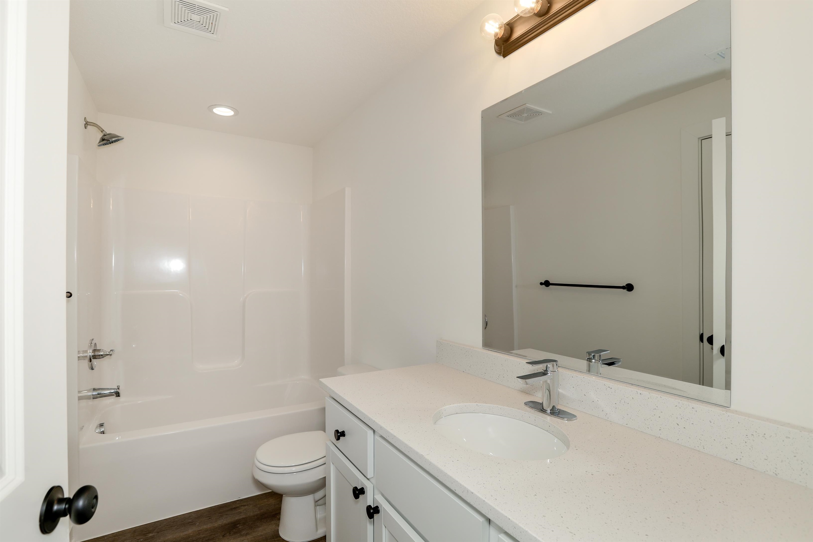 5385-5387 Pinecrest Ct Property Photo 30