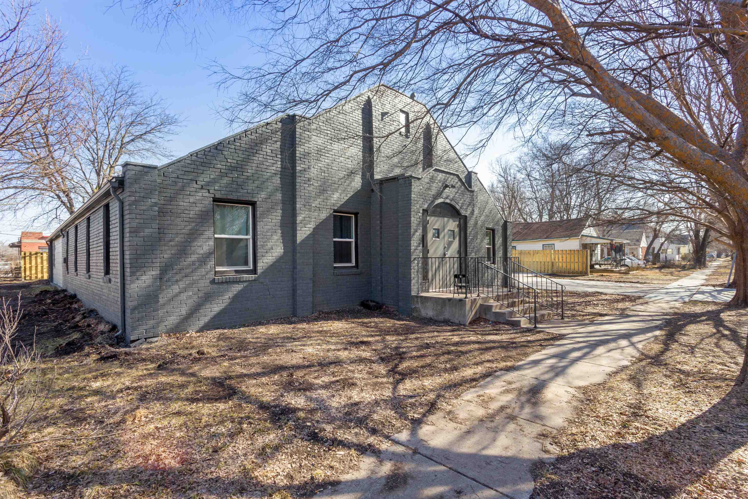 1704 S Santa Fe St Property Photo 2