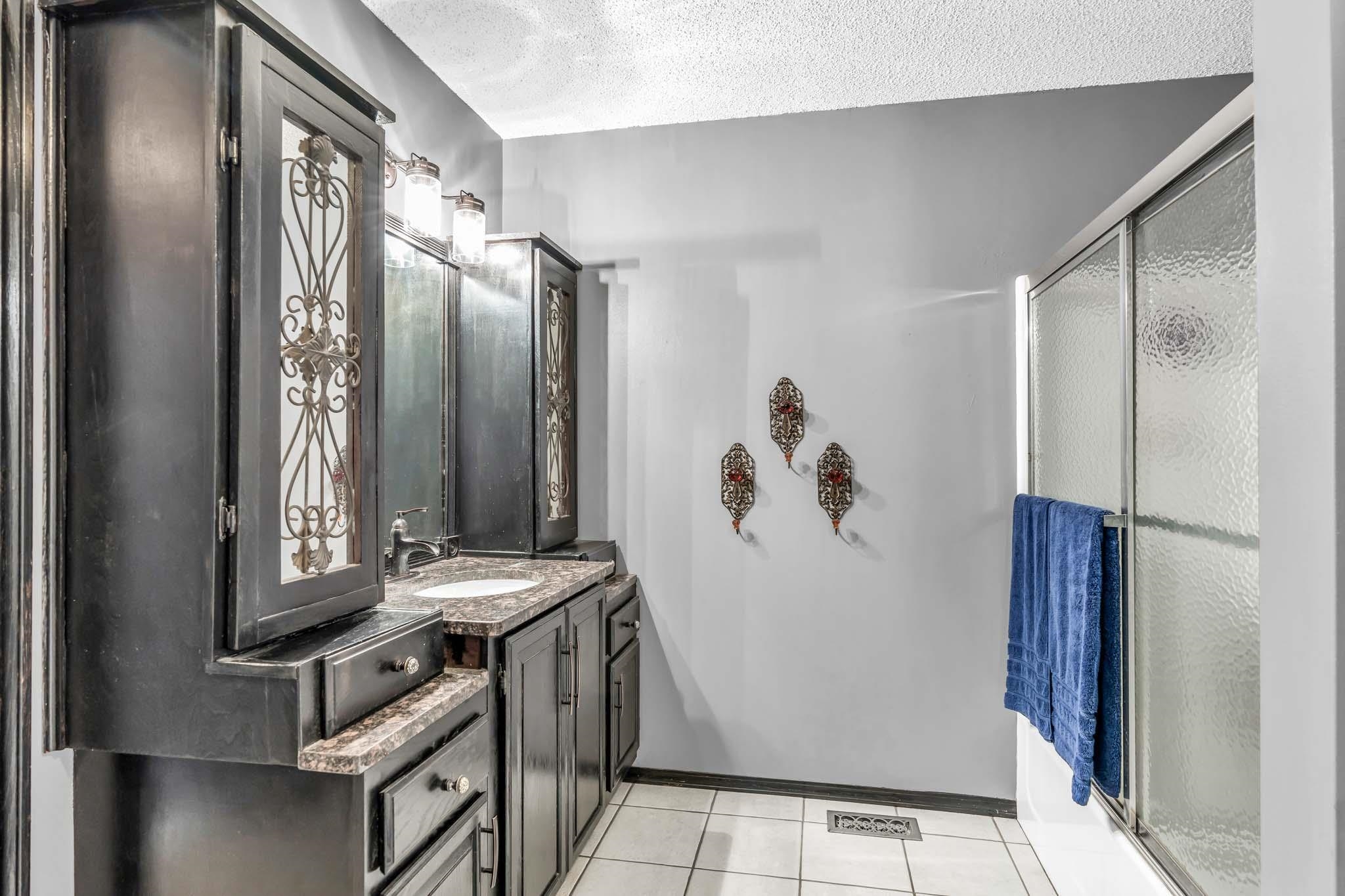 1126 N Bayshore Dr Property Photo 16