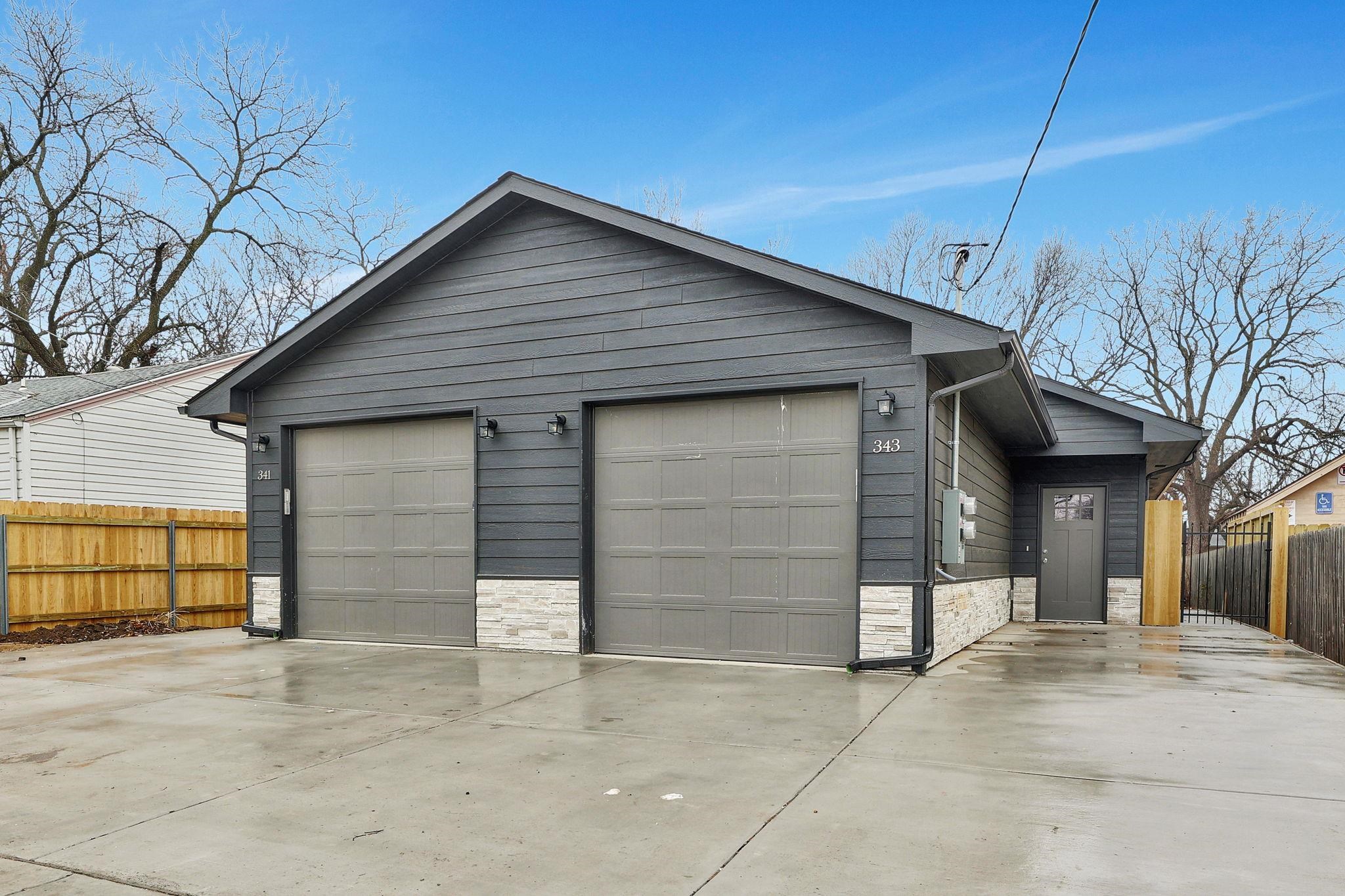 341 N Joann Property Photo 3