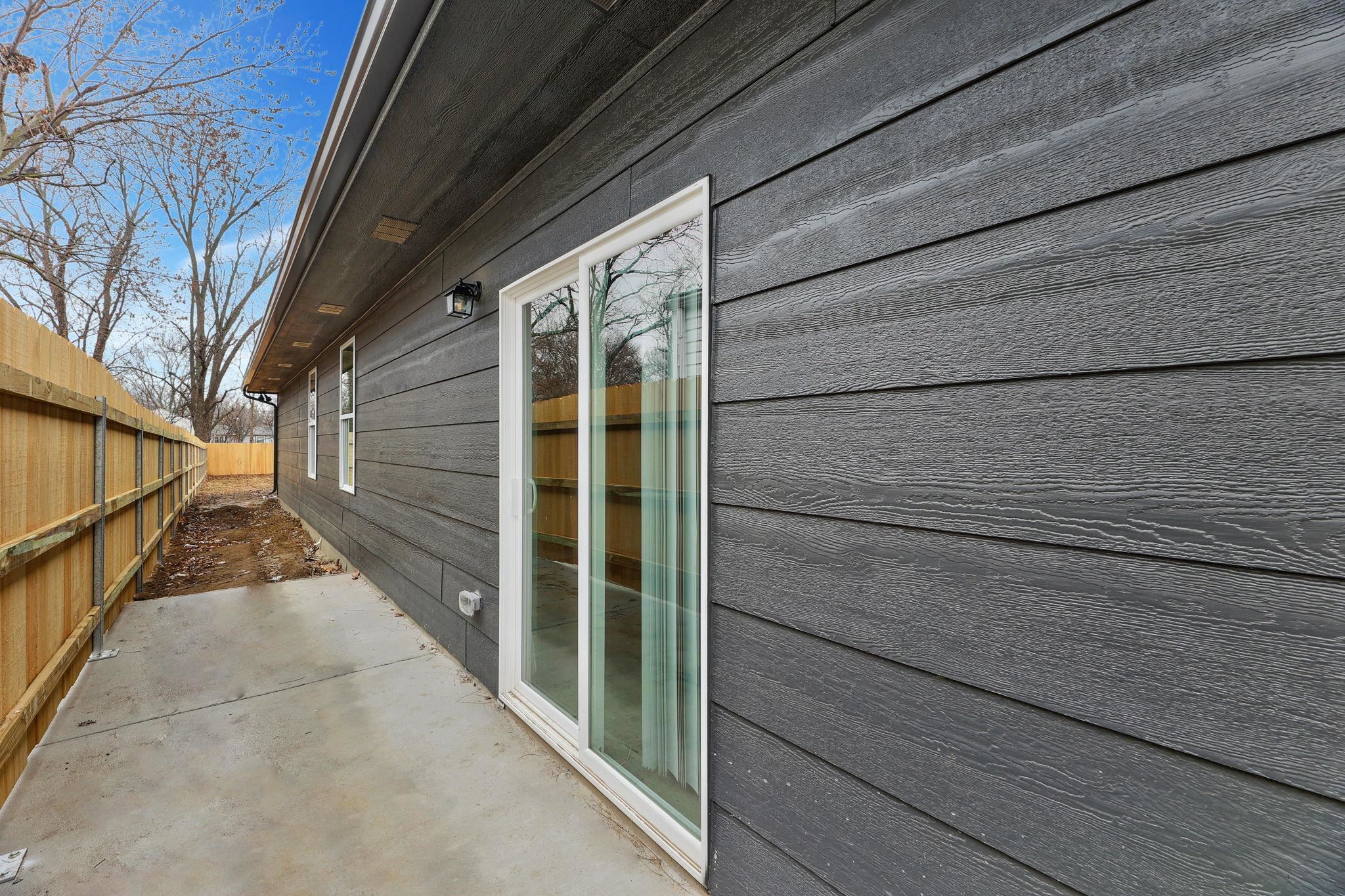 341 N Joann Property Photo 4