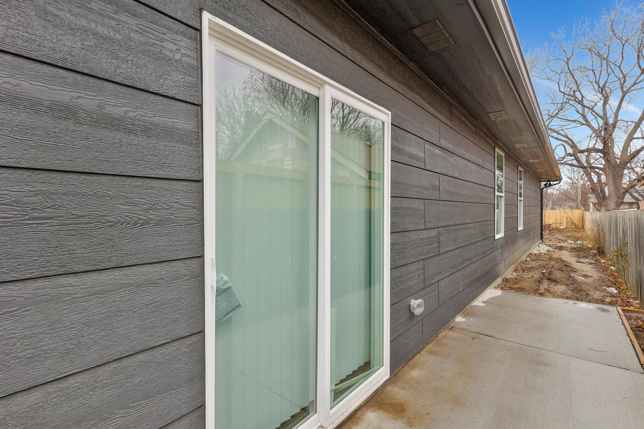 341 N Joann Property Photo 5