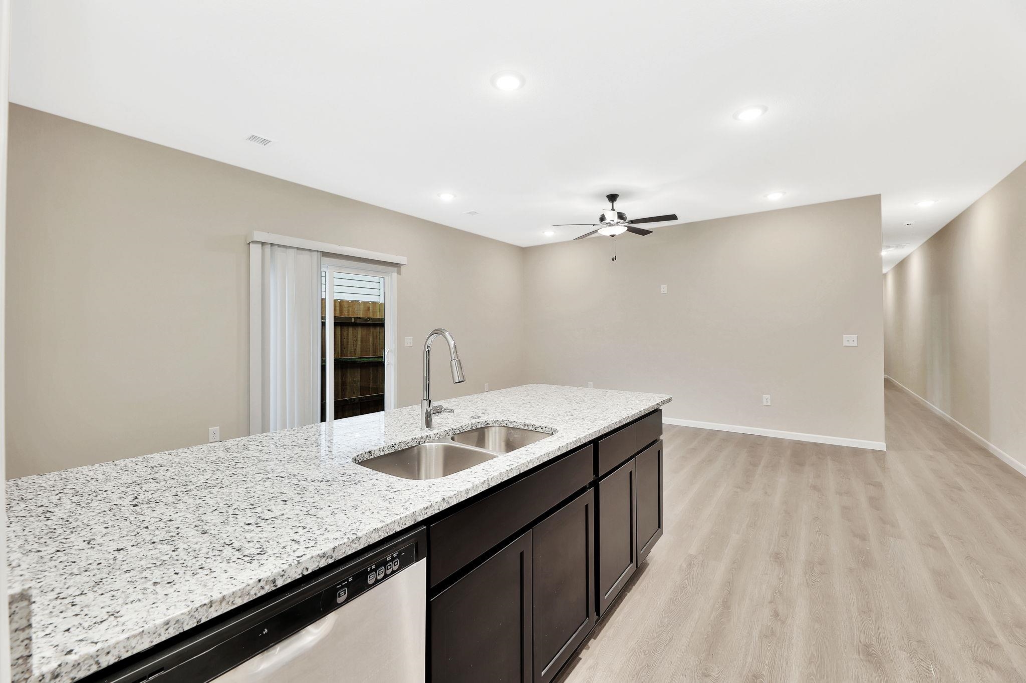 341 N Joann Property Photo 9