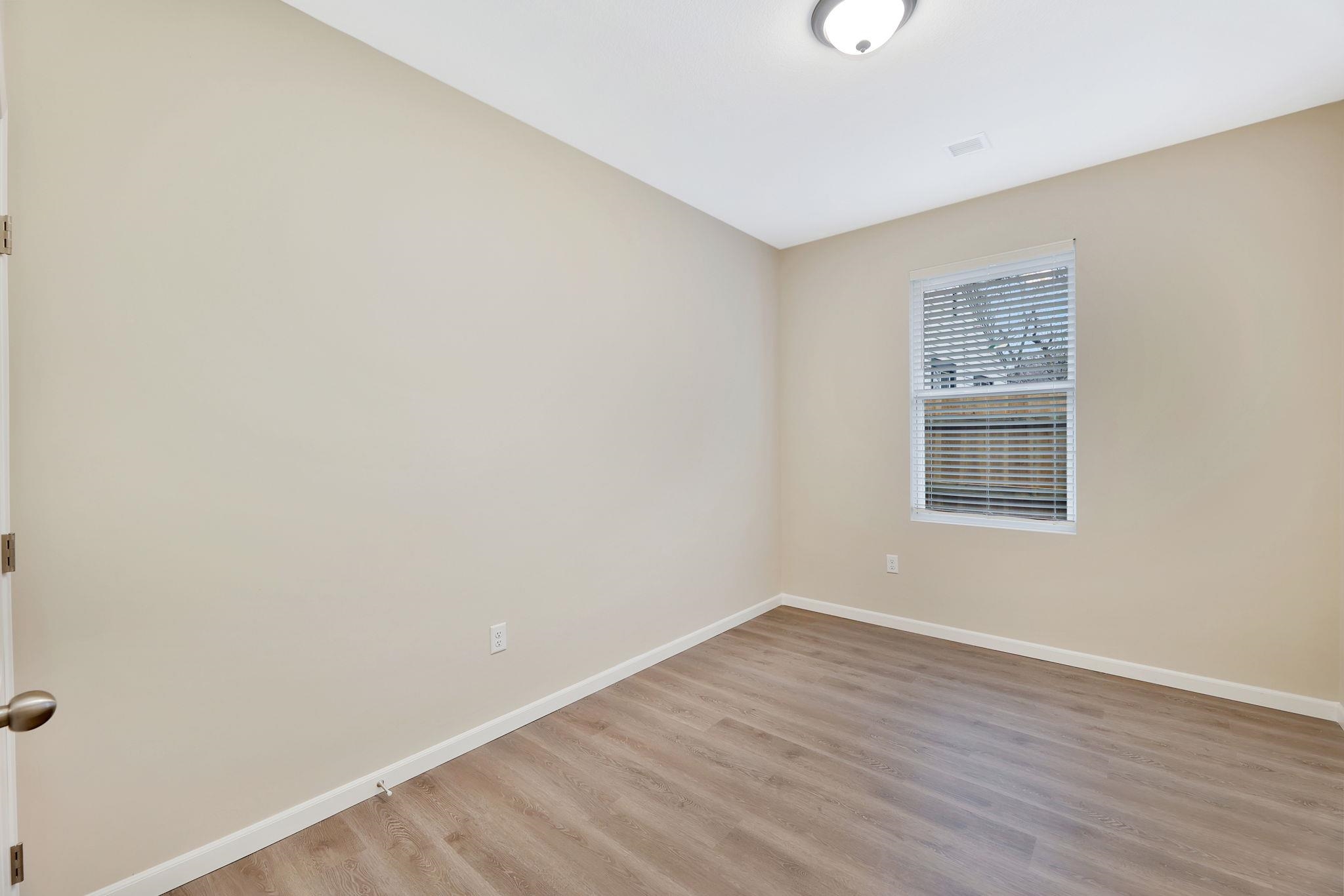 341 N Joann Property Photo 20