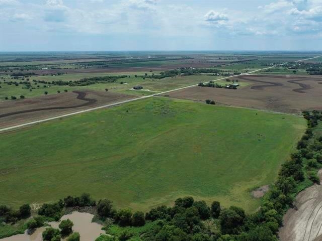 7+/-acres On 263rd St. Property Photo 4