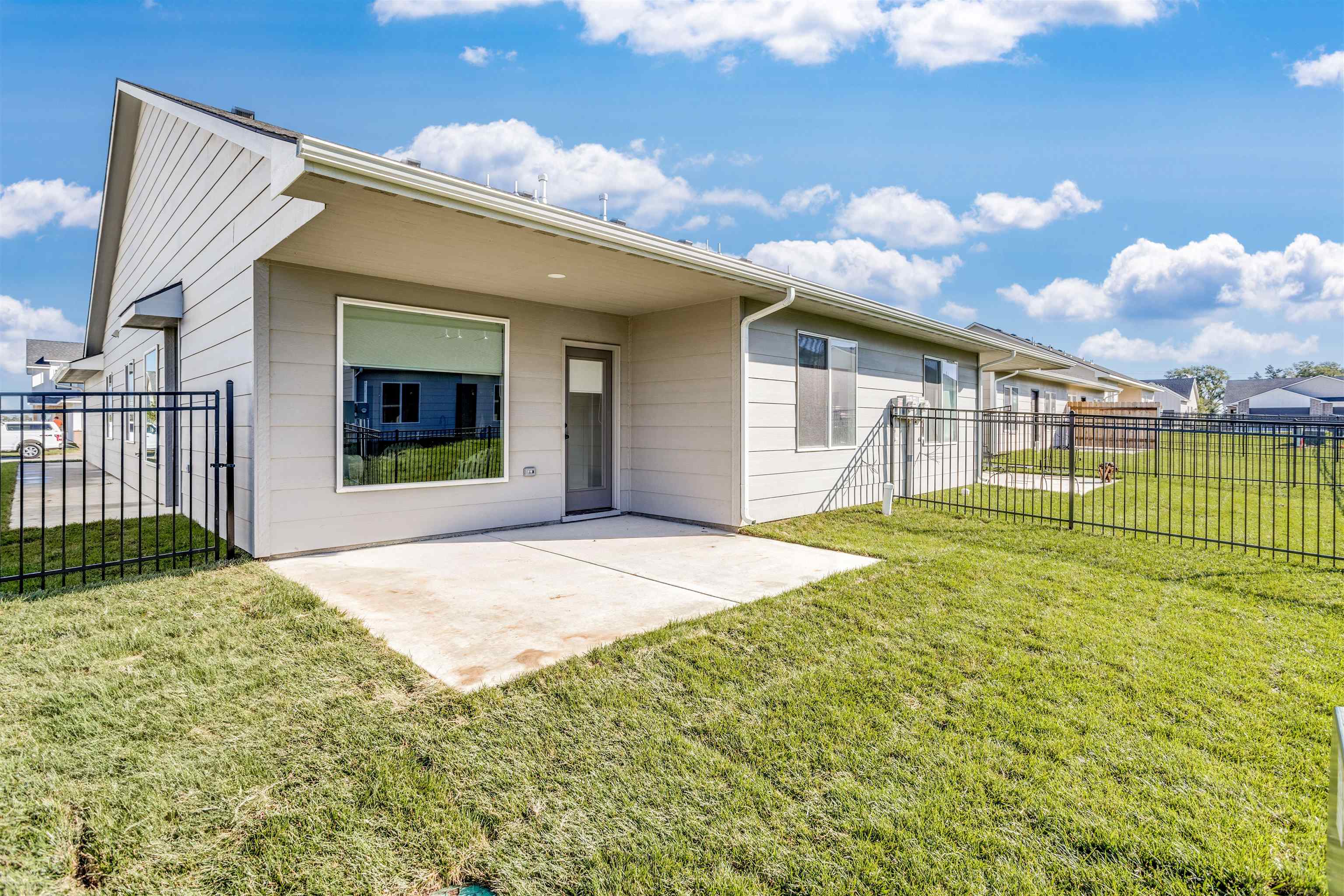 12467 W Fennec St Property Photo 14
