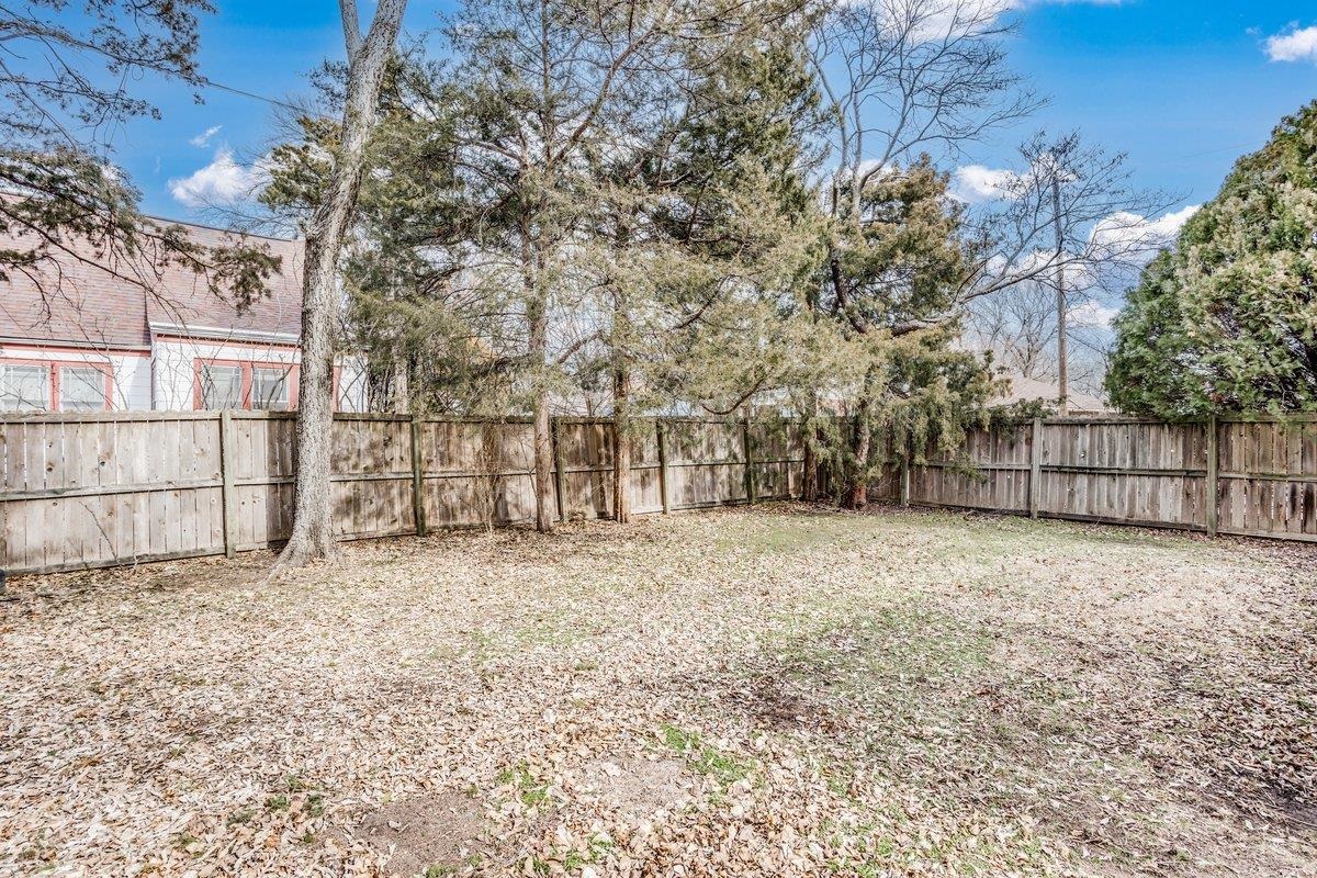 501 N Crestway St Property Photo 15