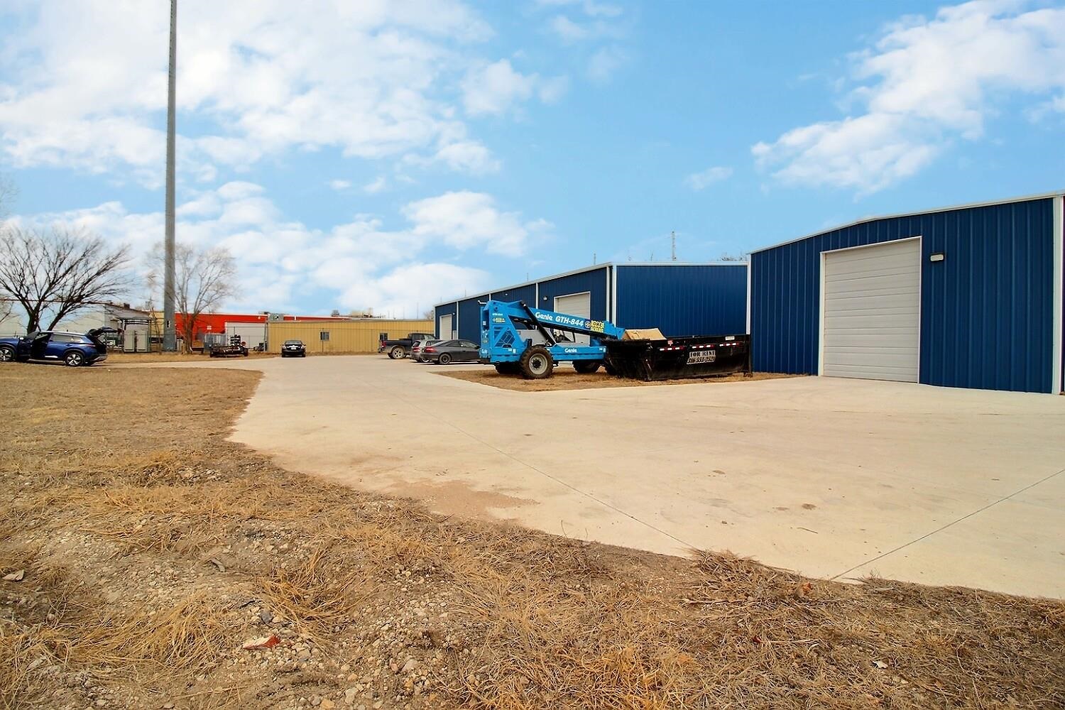 1795/1801 S Leonine Property Photo 4