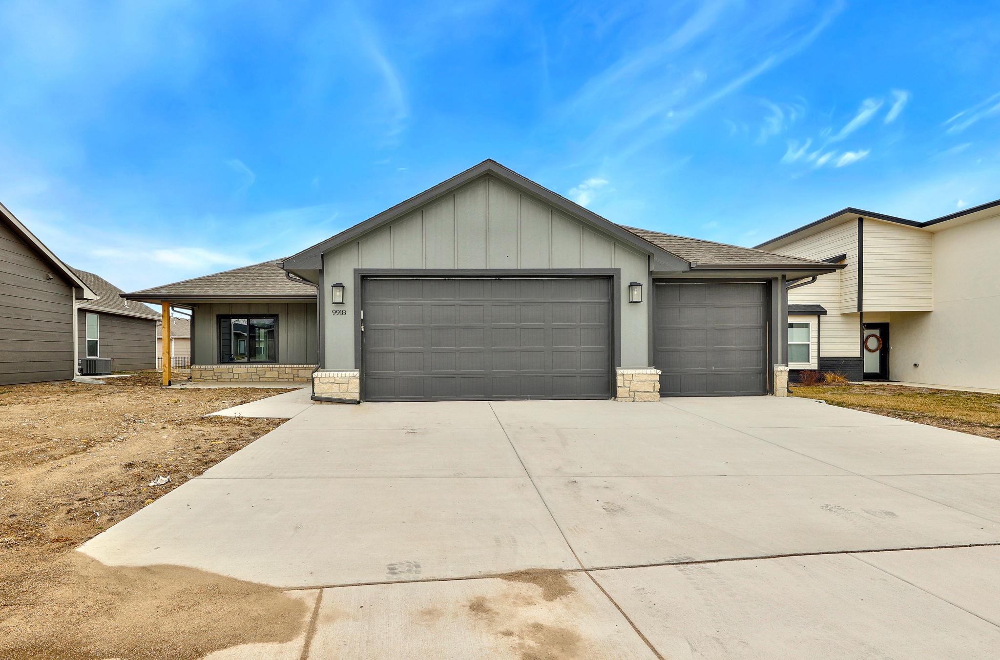9918 E Annabelle Cir Property Photo 1