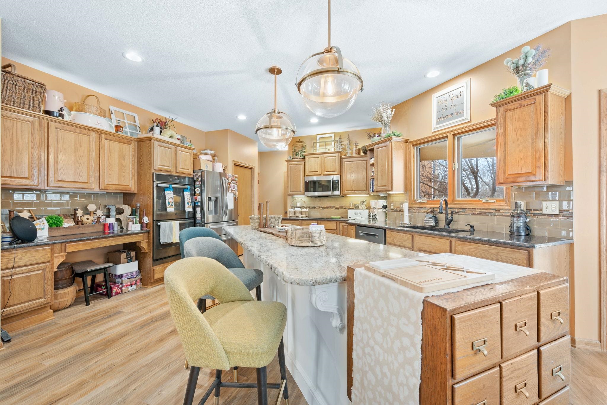 126 S Coach House Rd Property Photo 7