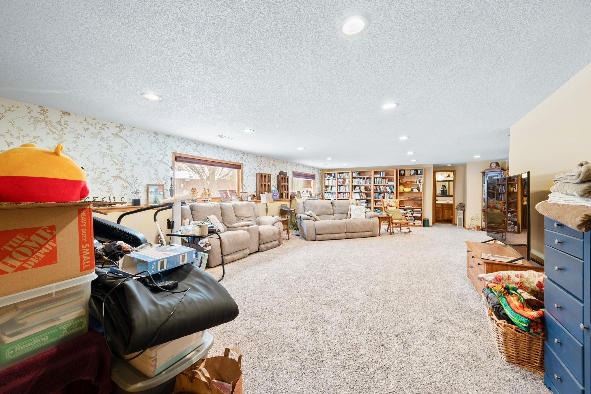 126 S Coach House Rd Property Photo 22