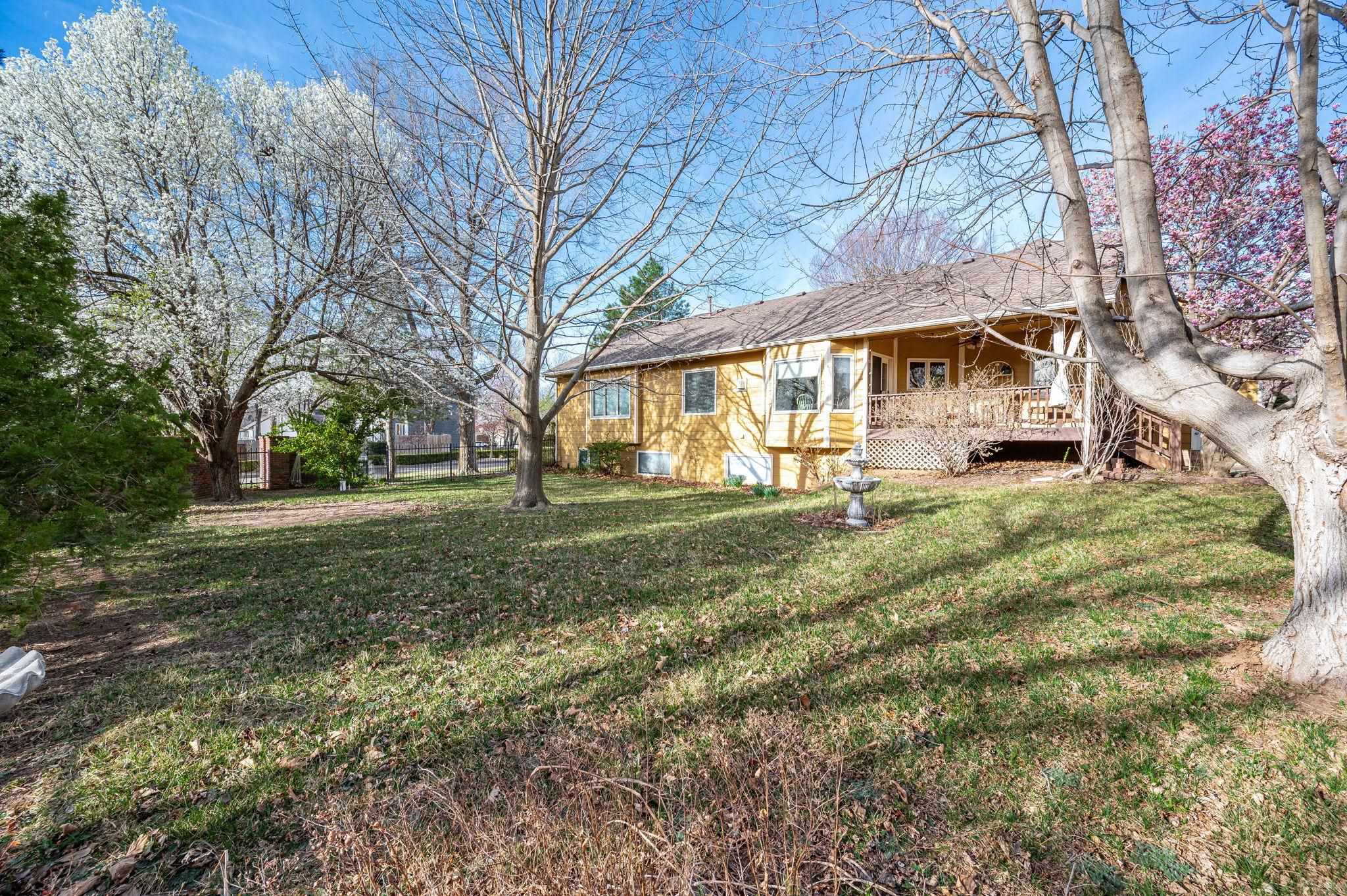 126 S Coach House Rd Property Photo 29