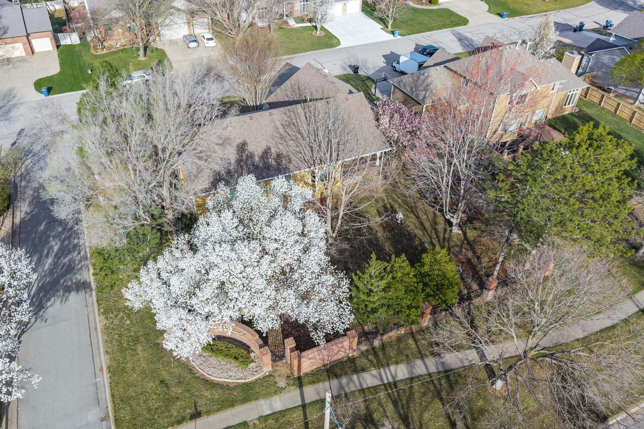 126 S Coach House Rd Property Photo 32