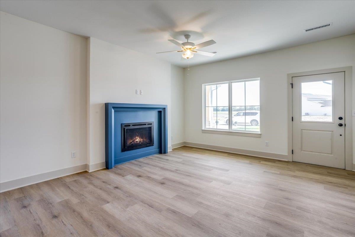 5551 Wandering Way Property Photo 8