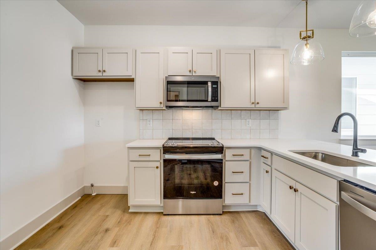 5551 Wandering Way Property Photo 16